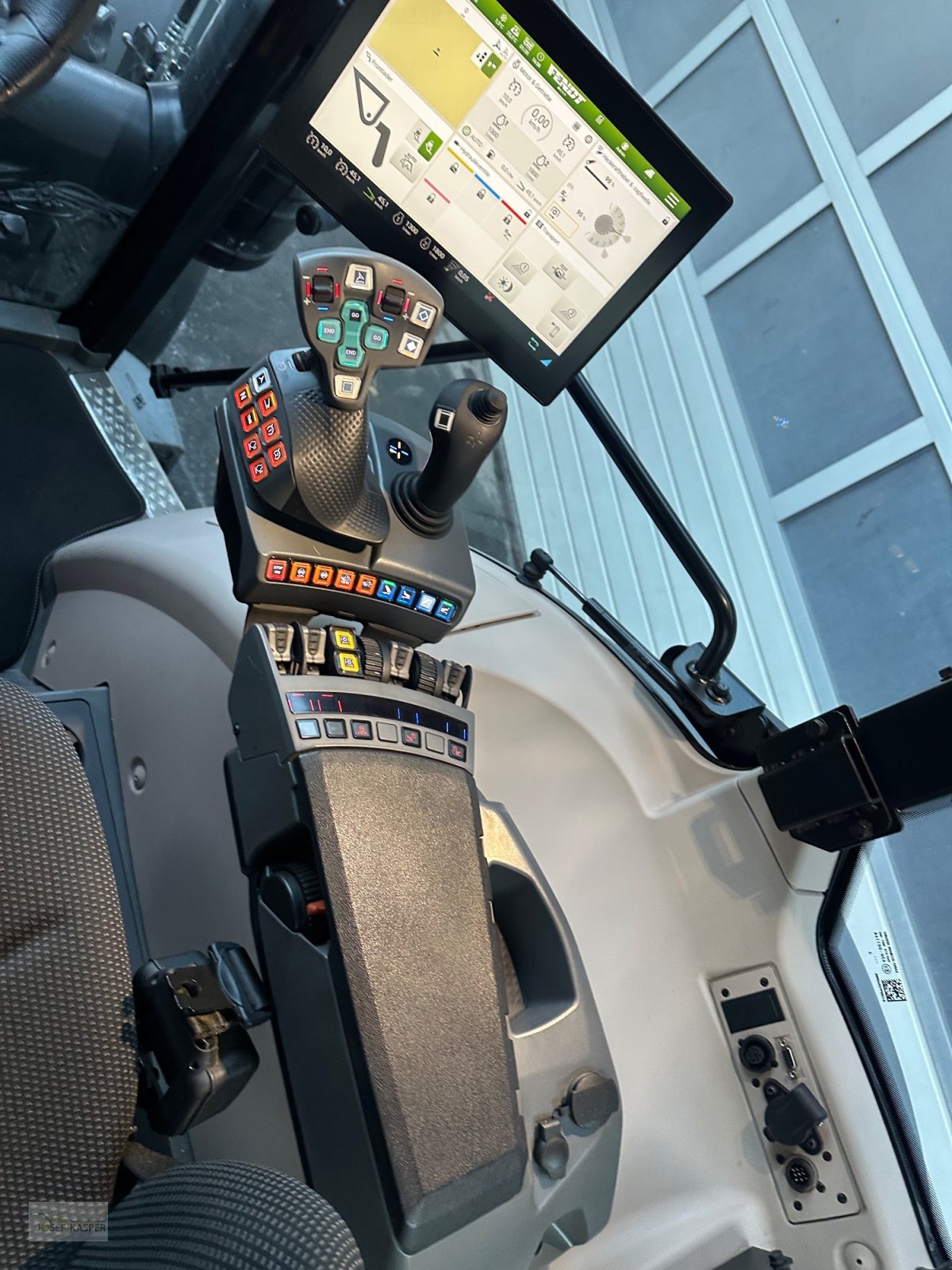 Traktor типа Fendt 211 S Vario Gen3 Profi Plus, Gebrauchtmaschine в Alitzheim (Фотография 17)