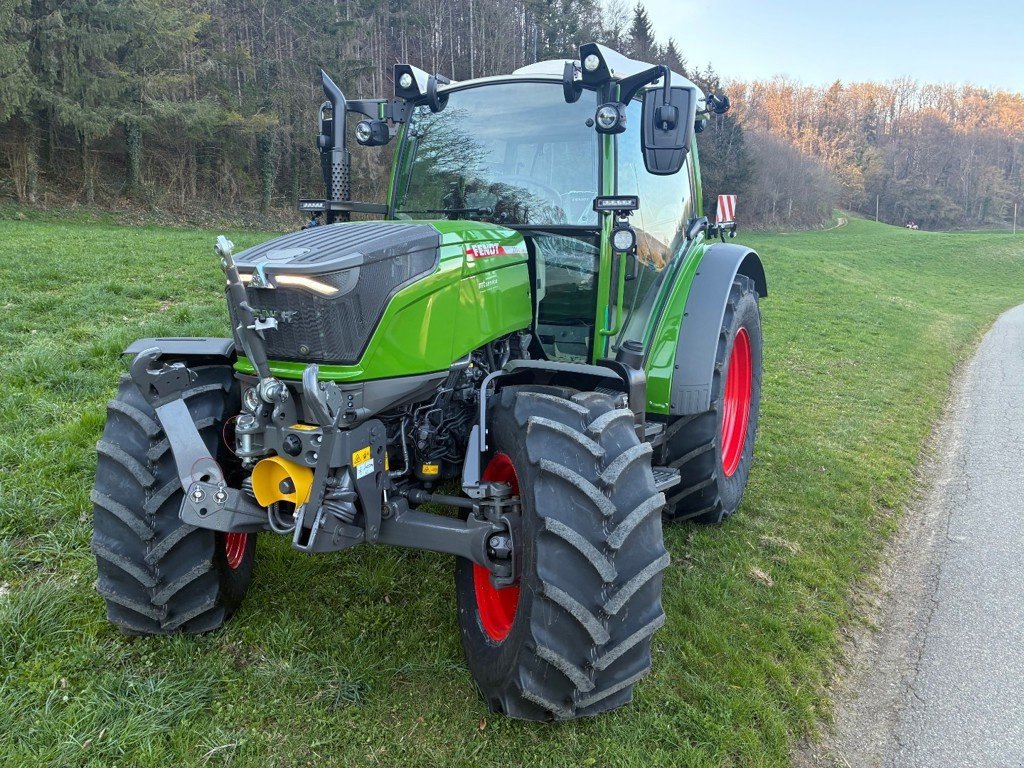 Traktor типа Fendt 211 S Vario Gen3, Neumaschine в Bubendorf (Фотография 1)