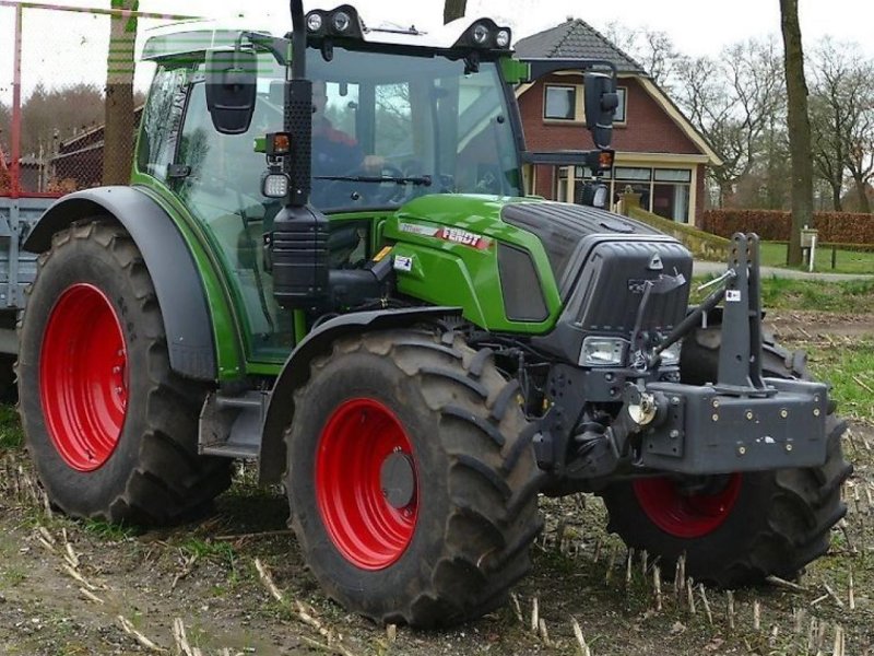Traktor типа Fendt 211 s, Gebrauchtmaschine в gg VEGHEL