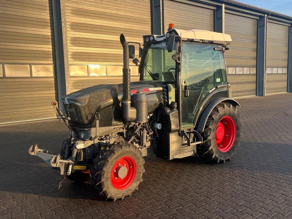 Traktor van het type Fendt 211 V Vario Gen3, Gebrauchtmaschine in Hapert (Foto 5)