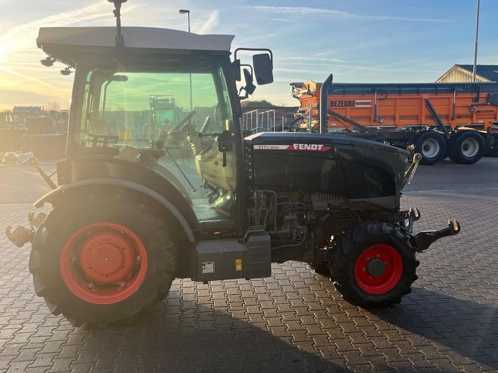 Traktor van het type Fendt 211 V Vario Gen3, Gebrauchtmaschine in Hapert (Foto 7)