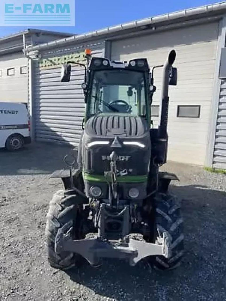 Traktor Türe ait Fendt 211 v, Gebrauchtmaschine içinde MONFERRAN (resim 2)