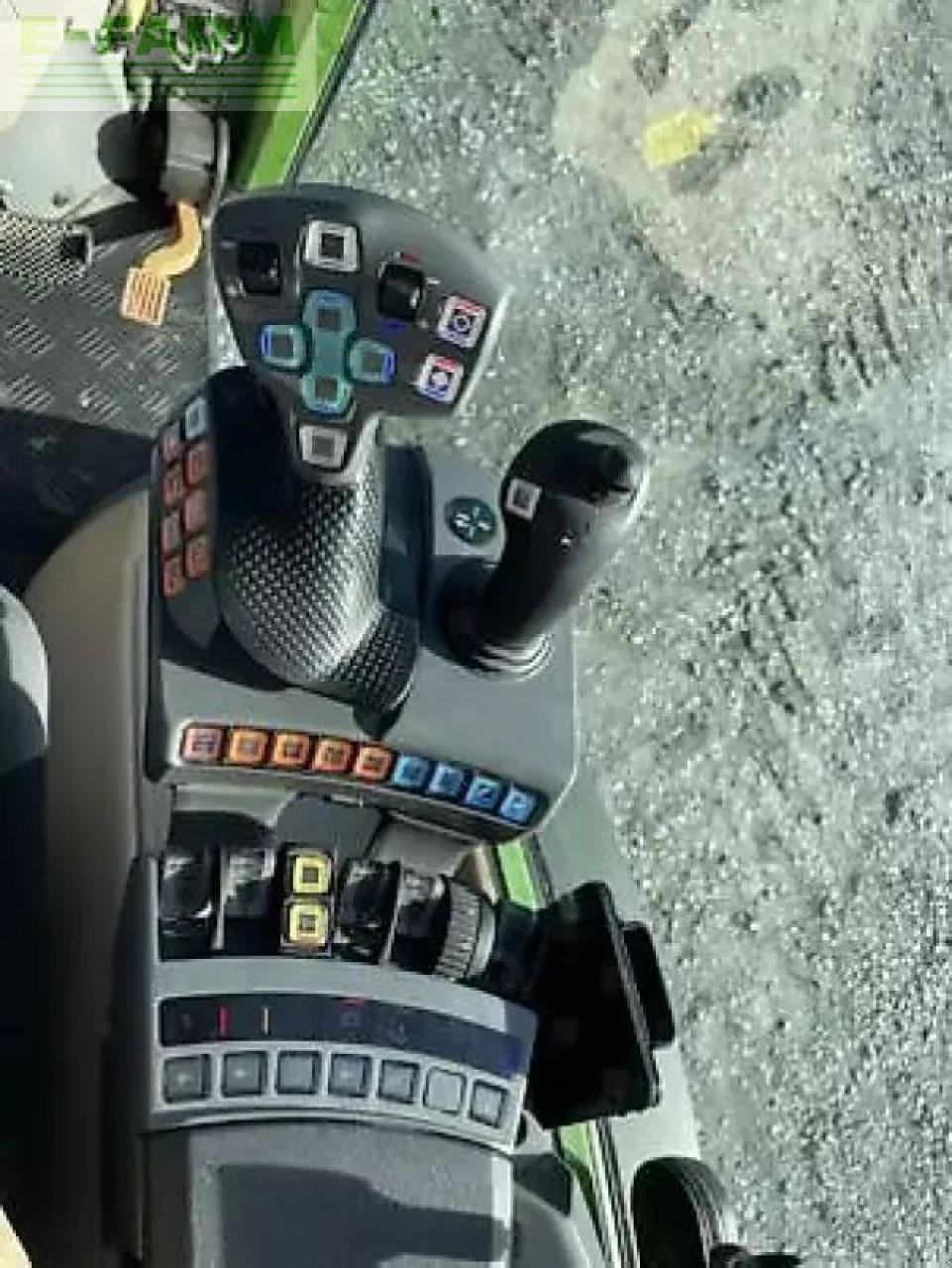 Traktor Türe ait Fendt 211 v, Gebrauchtmaschine içinde MONFERRAN (resim 7)