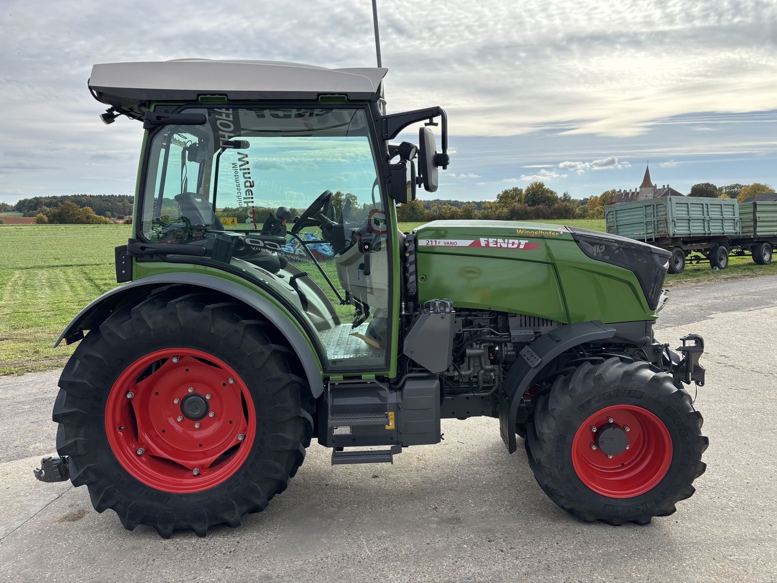 Traktor tipa Fendt 211 Vario F (Gen3), Vorführmaschine u Starrein (Slika 4)
