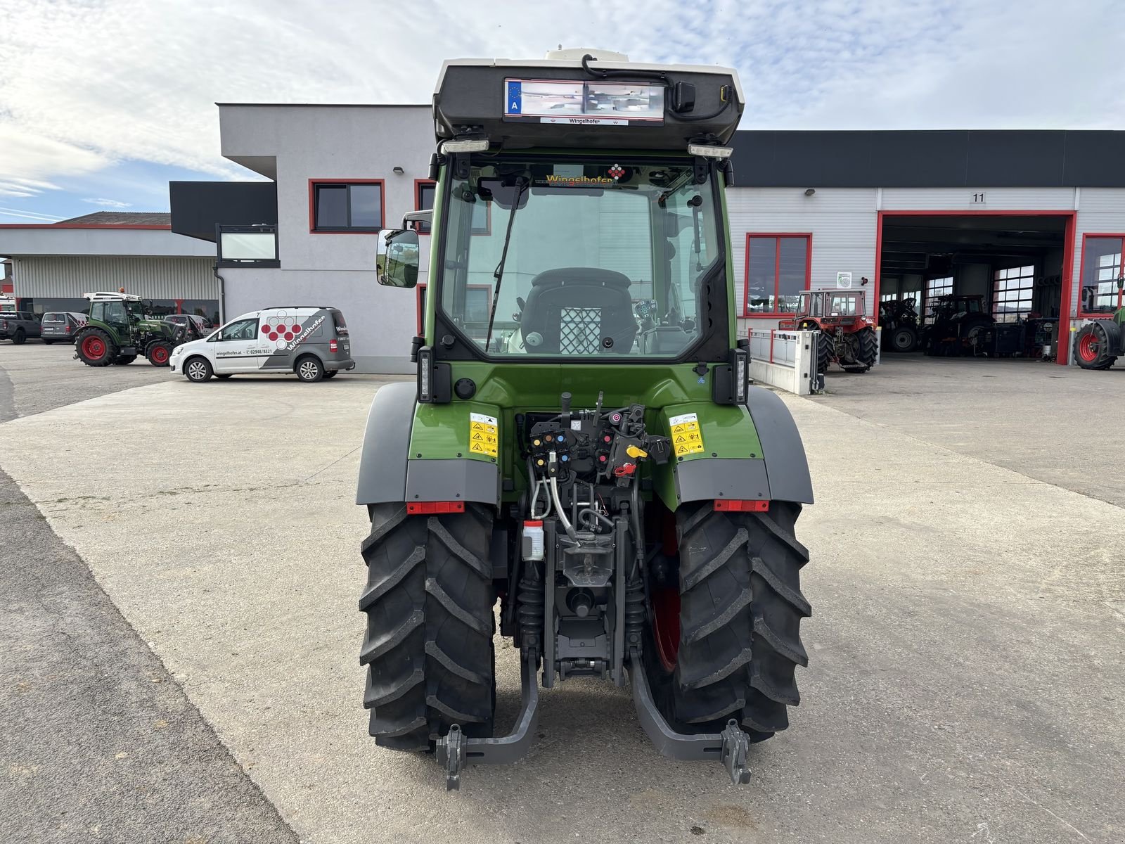 Traktor tipa Fendt 211 Vario F (Gen3), Vorführmaschine u Starrein (Slika 7)