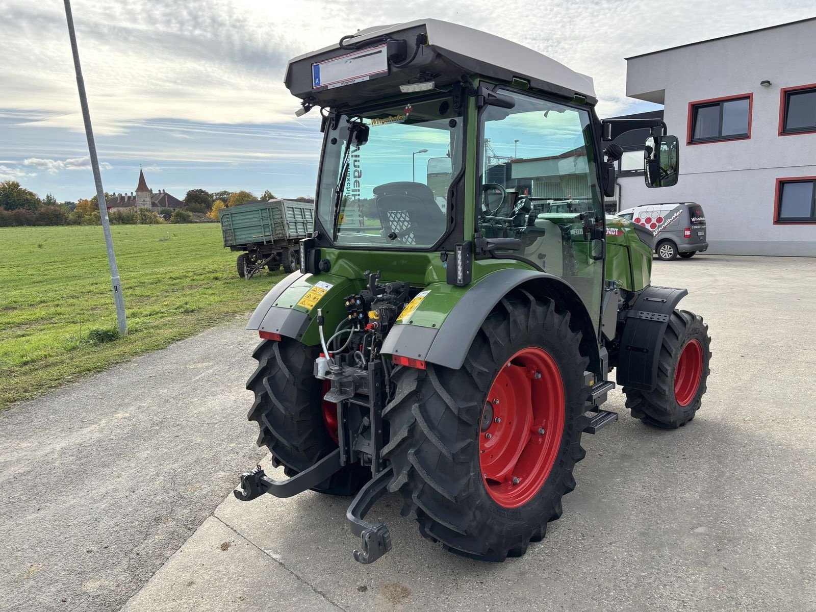 Traktor tipa Fendt 211 Vario F (Gen3), Vorführmaschine u Starrein (Slika 5)