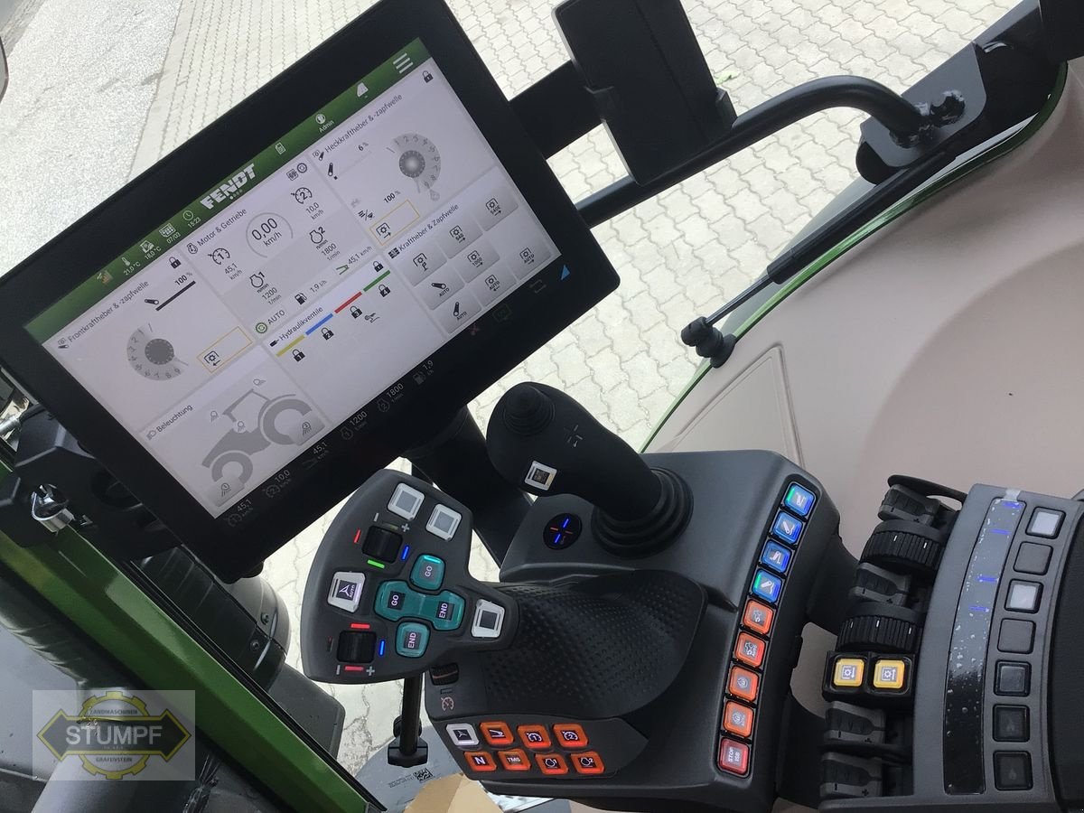 Traktor des Typs Fendt 211 Vario (FendtONE), Neumaschine in Grafenstein (Bild 6)