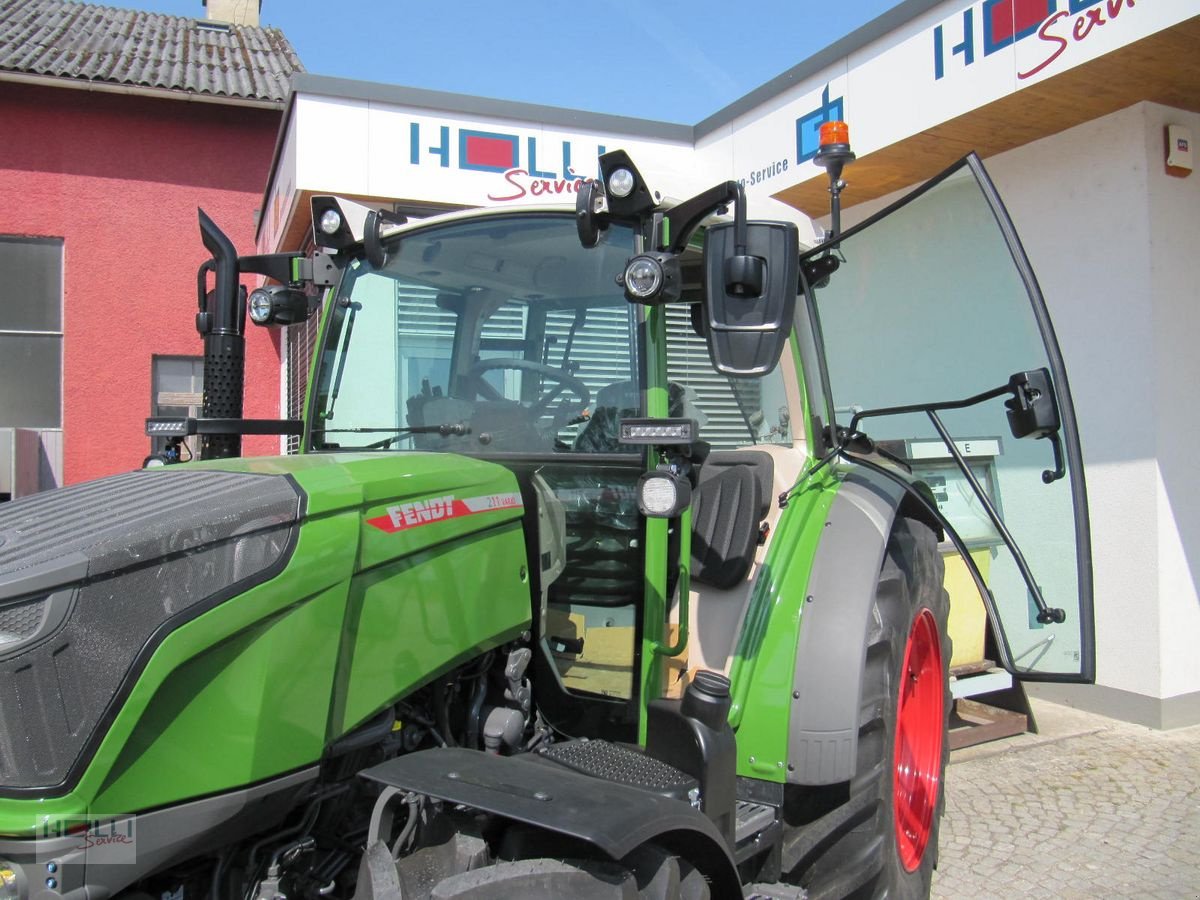 Traktor des Typs Fendt 211 Vario (FendtONE), Neumaschine in Niederneukirchen (Bild 14)