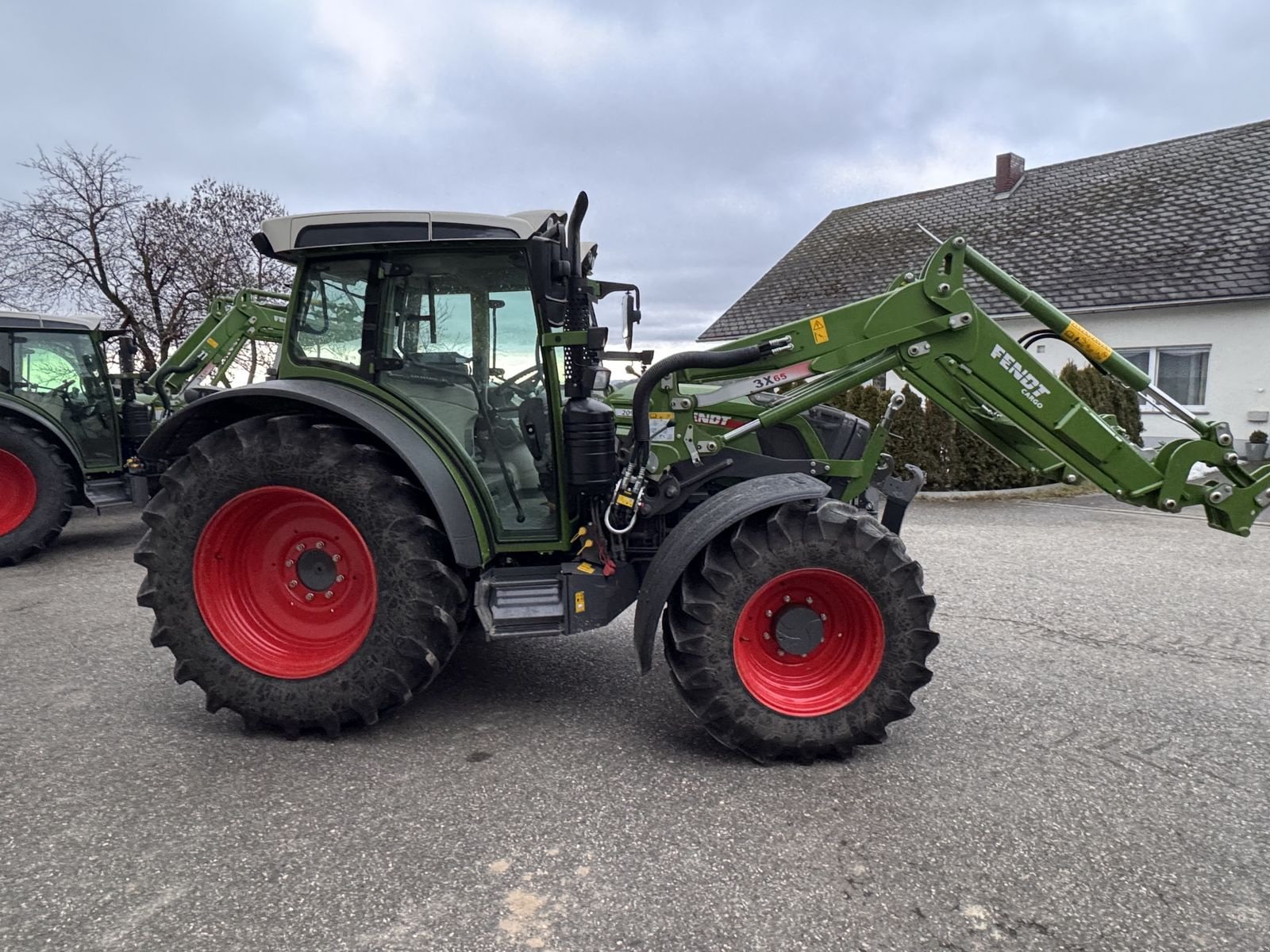 Traktor des Typs Fendt 211 Vario (Gen2), Gebrauchtmaschine in Traberg (Bild 11)