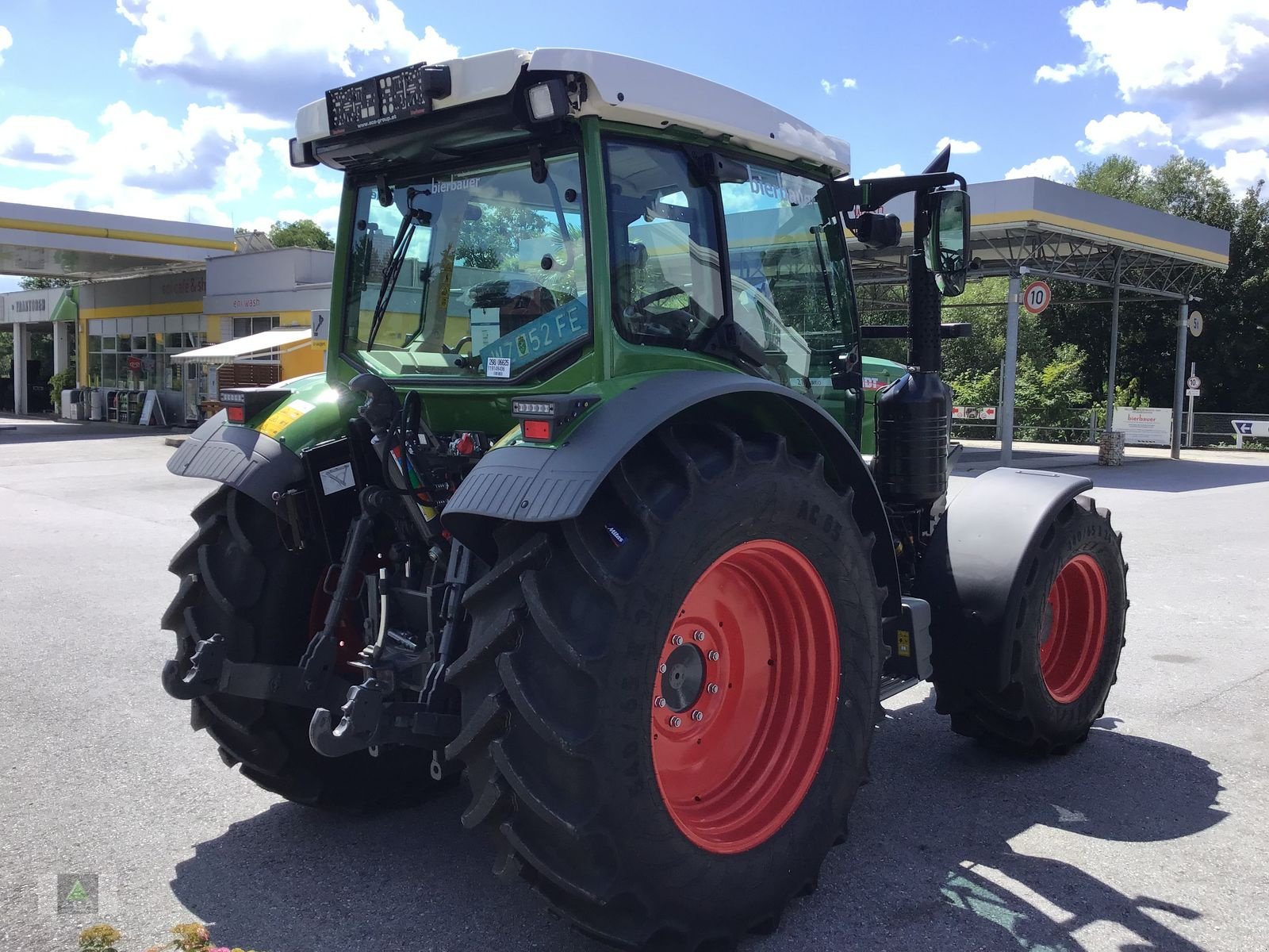 Traktor van het type Fendt 211 Vario (Gen3), Vorführmaschine in Markt Hartmannsdorf (Foto 5)