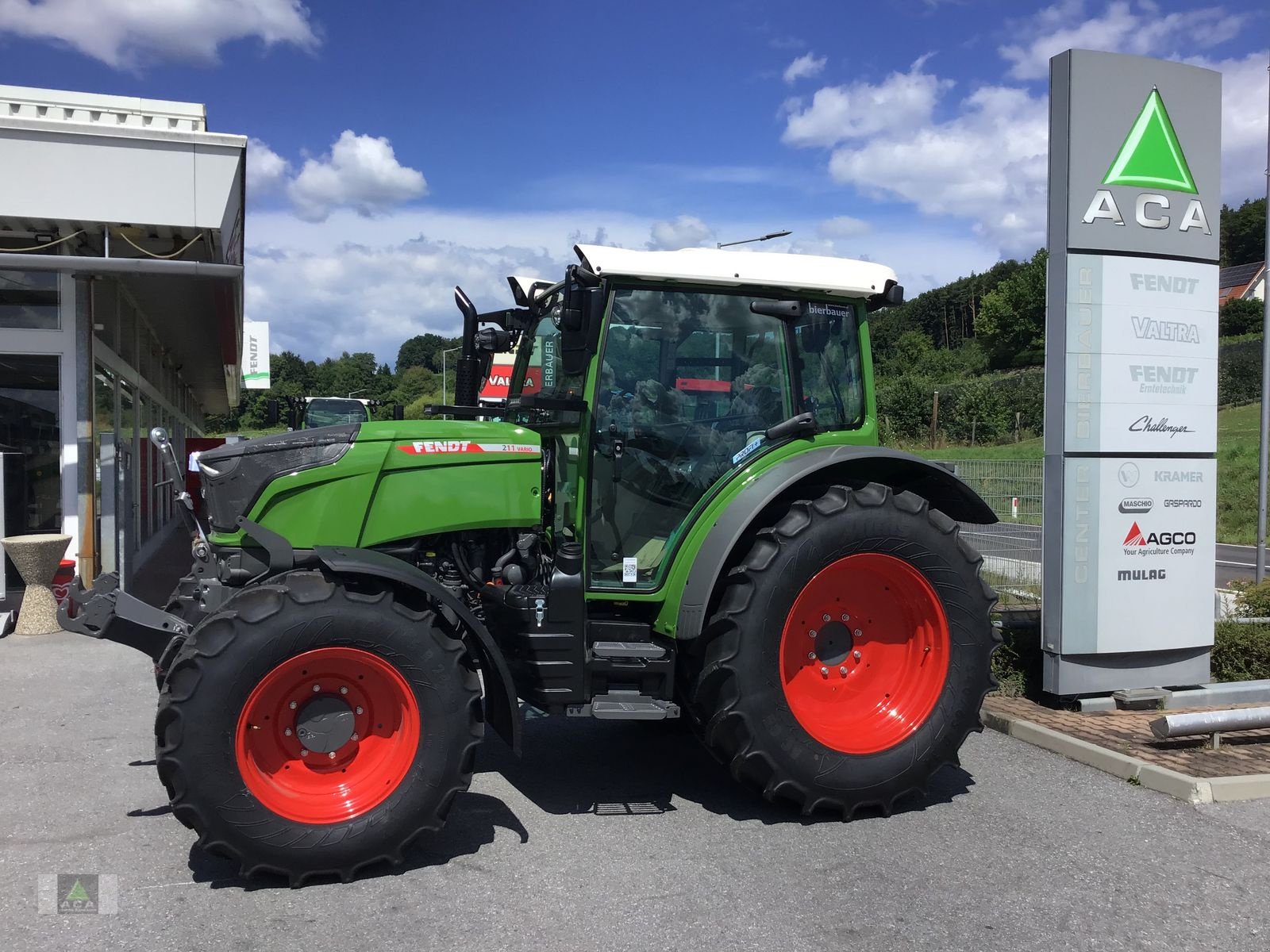 Traktor van het type Fendt 211 Vario (Gen3), Vorführmaschine in Markt Hartmannsdorf (Foto 2)