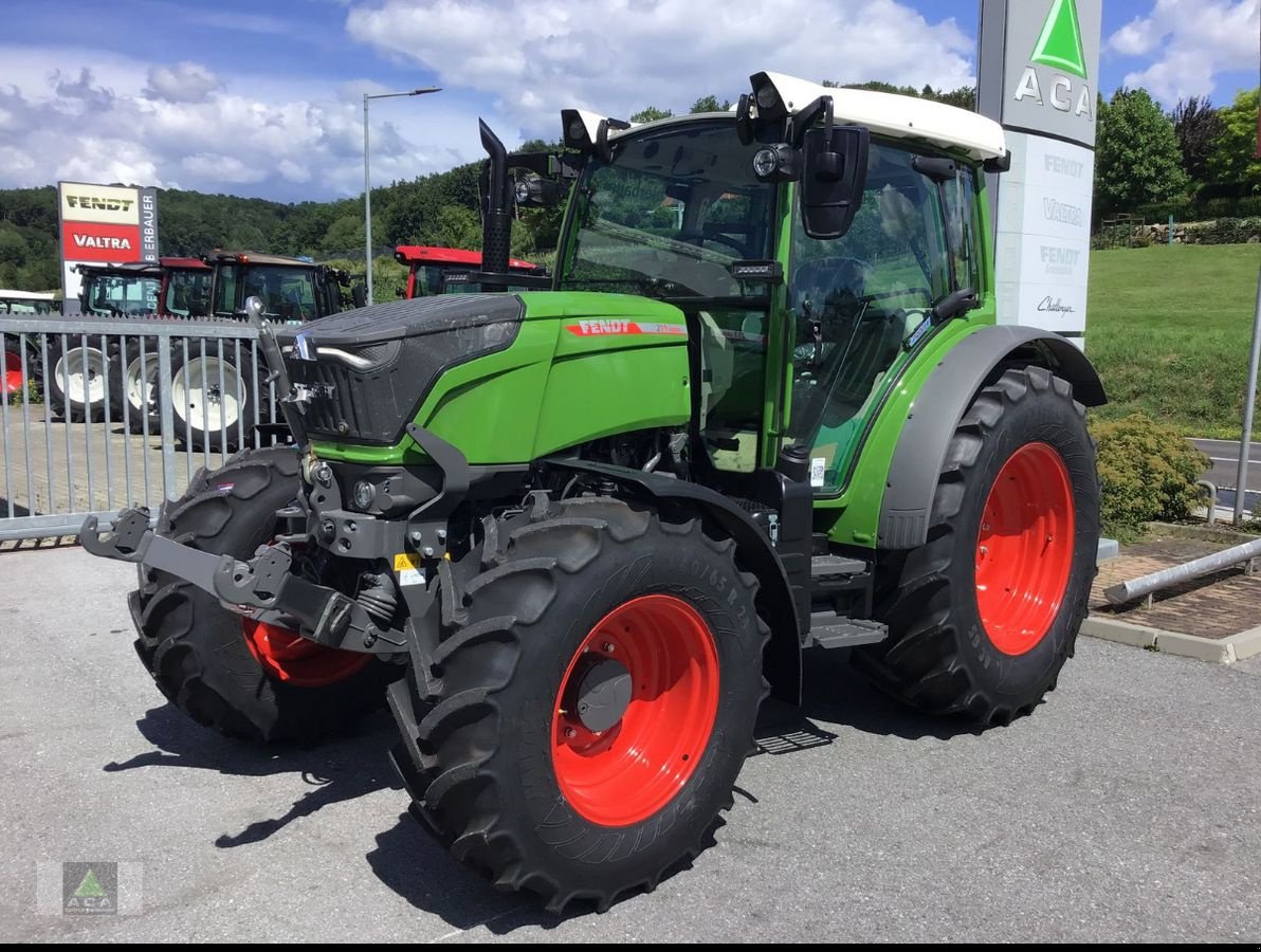 Traktor des Typs Fendt 211 Vario (Gen3), Vorführmaschine in Markt Hartmannsdorf (Bild 1)