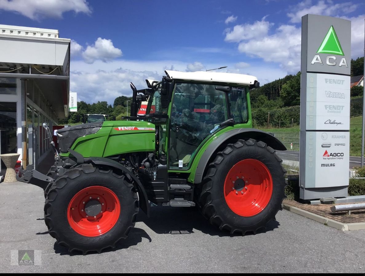 Traktor des Typs Fendt 211 Vario (Gen3), Vorführmaschine in Markt Hartmannsdorf (Bild 2)
