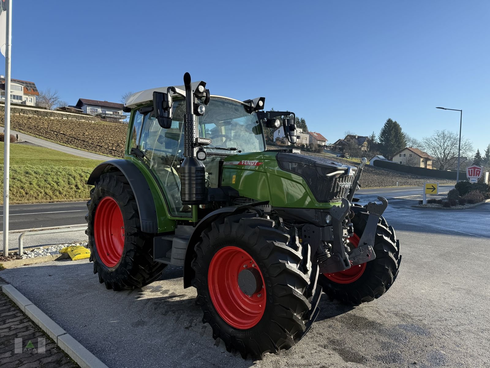 Traktor van het type Fendt 211 Vario (Gen3), Neumaschine in Markt Hartmannsdorf (Foto 8)