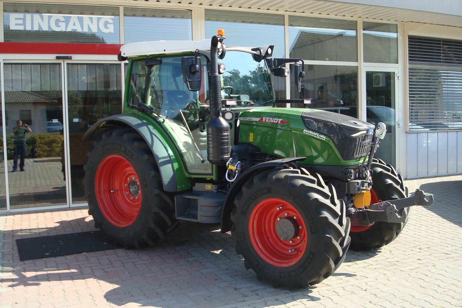 Traktor typu Fendt 211 Vario (Gen3), Gebrauchtmaschine v Judenburg (Obrázek 1)