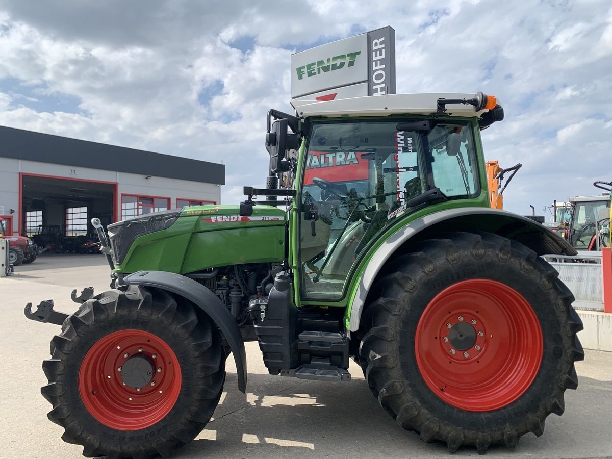 Traktor tipa Fendt 211 Vario (Gen3), Vorführmaschine u Starrein (Slika 2)