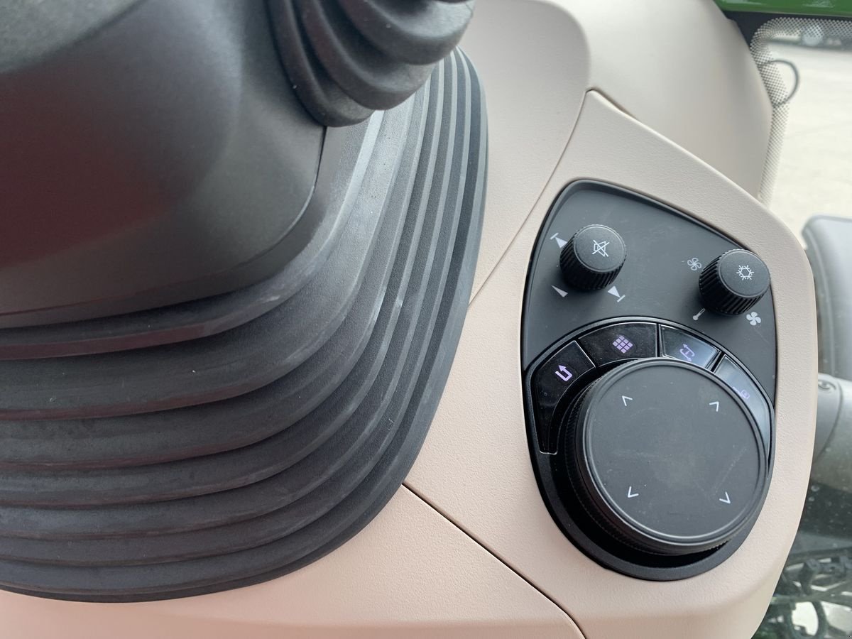 Traktor tipa Fendt 211 Vario (Gen3), Vorführmaschine u Starrein (Slika 13)