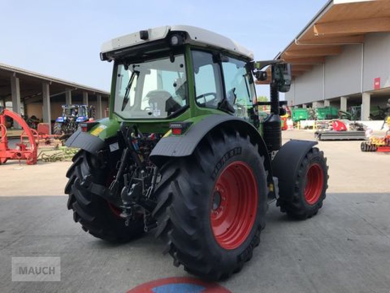 Traktor des Typs Fendt 211 Vario (Gen3), Neumaschine in Burgkirchen (Bild 5)