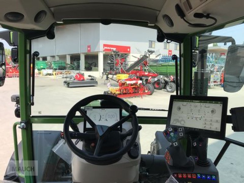 Traktor des Typs Fendt 211 Vario (Gen3), Neumaschine in Burgkirchen (Bild 21)