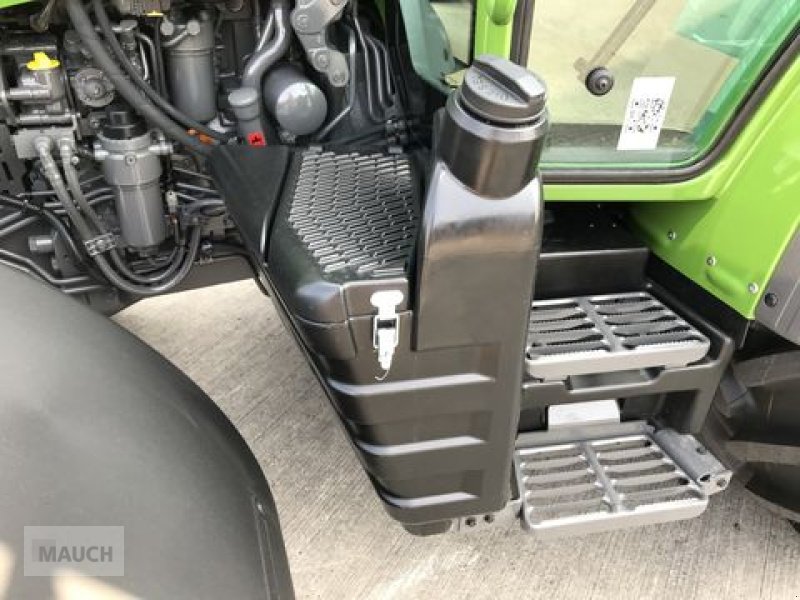 Traktor des Typs Fendt 211 Vario (Gen3), Neumaschine in Burgkirchen (Bild 14)