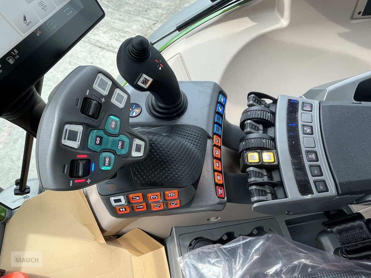 Traktor des Typs Fendt 211 Vario (Gen3), Neumaschine in Burgkirchen (Bild 13)