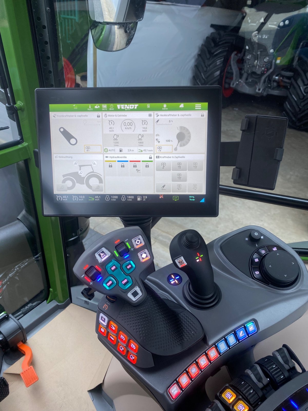 Traktor a típus Fendt 211 Vario Gen.3 Profi+ Setting 2 Profiplus, Gebrauchtmaschine ekkor: Weigendorf (Kép 4)