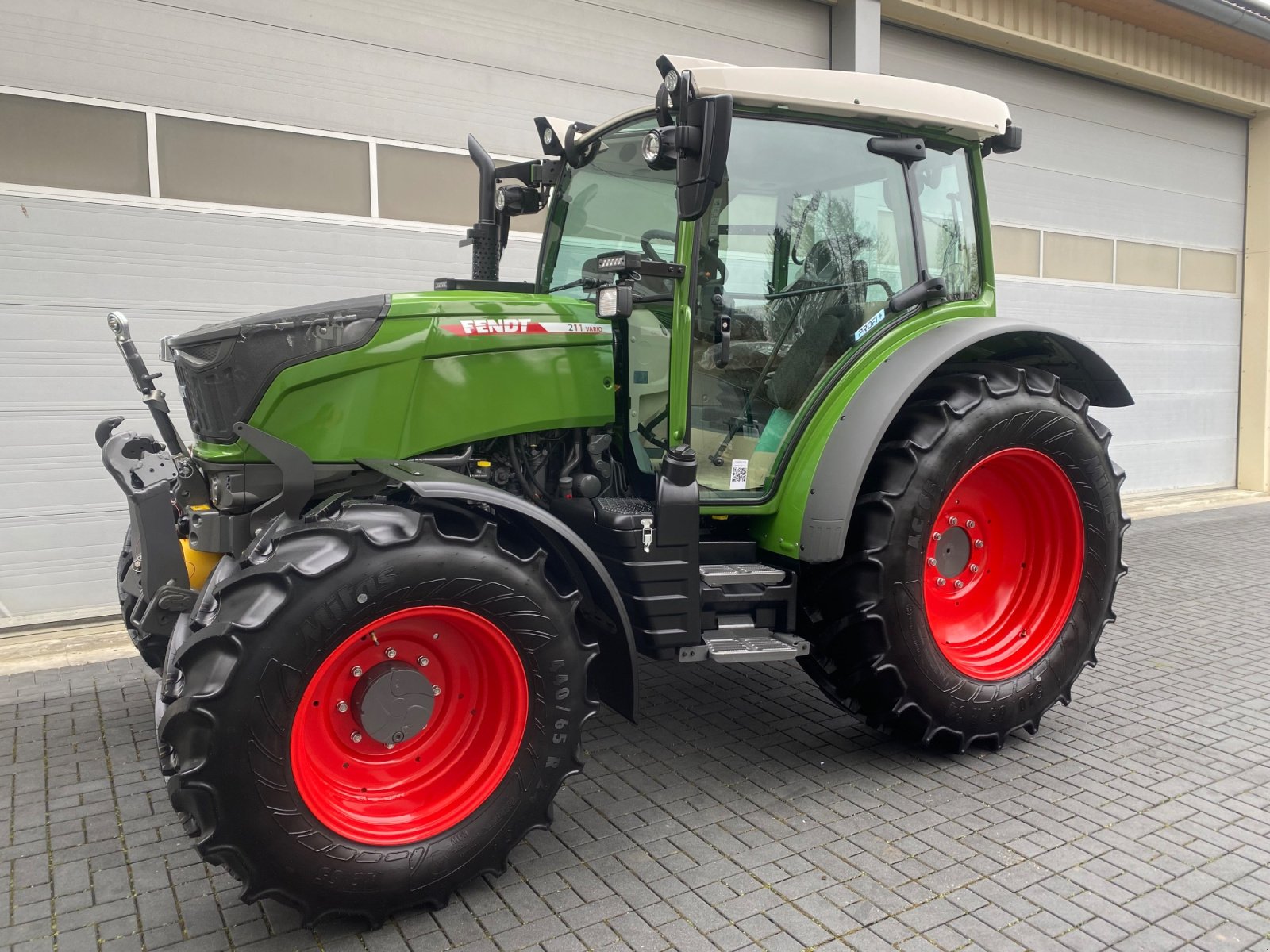 Traktor a típus Fendt 211 Vario Gen.3 Profi+ Setting 2 Profiplus, Gebrauchtmaschine ekkor: Weigendorf (Kép 1)