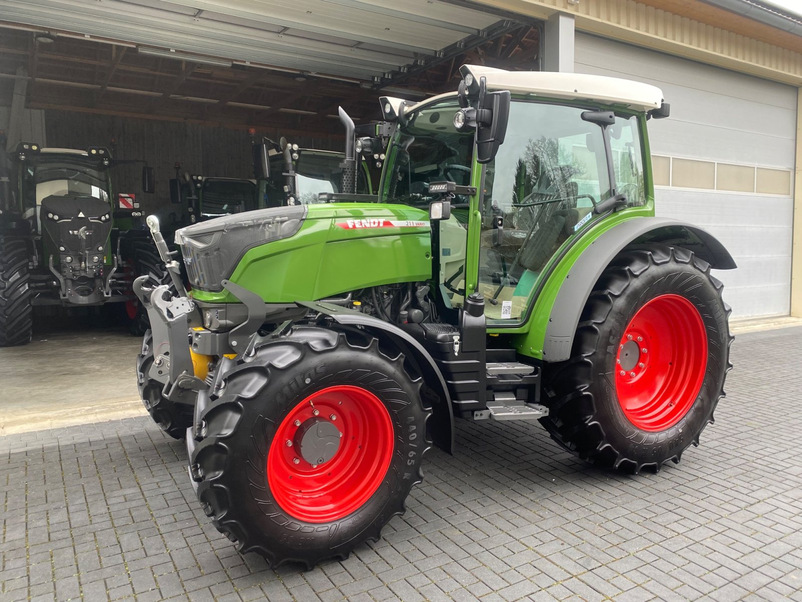 Traktor a típus Fendt 211 Vario Gen.3 Profi+ Setting 2 Profiplus, Gebrauchtmaschine ekkor: Weigendorf (Kép 15)