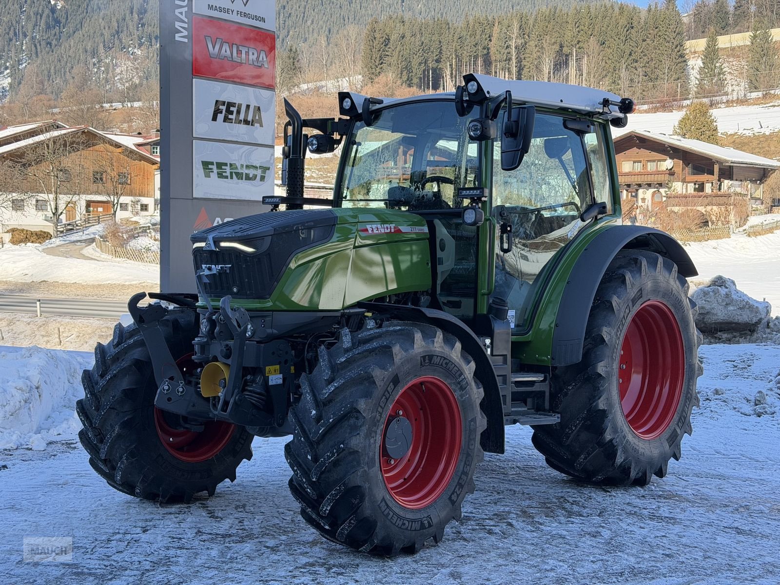 Traktor типа Fendt 211 Vario Gen3 Profi Setting 2, Neumaschine в Eben (Фотография 2)