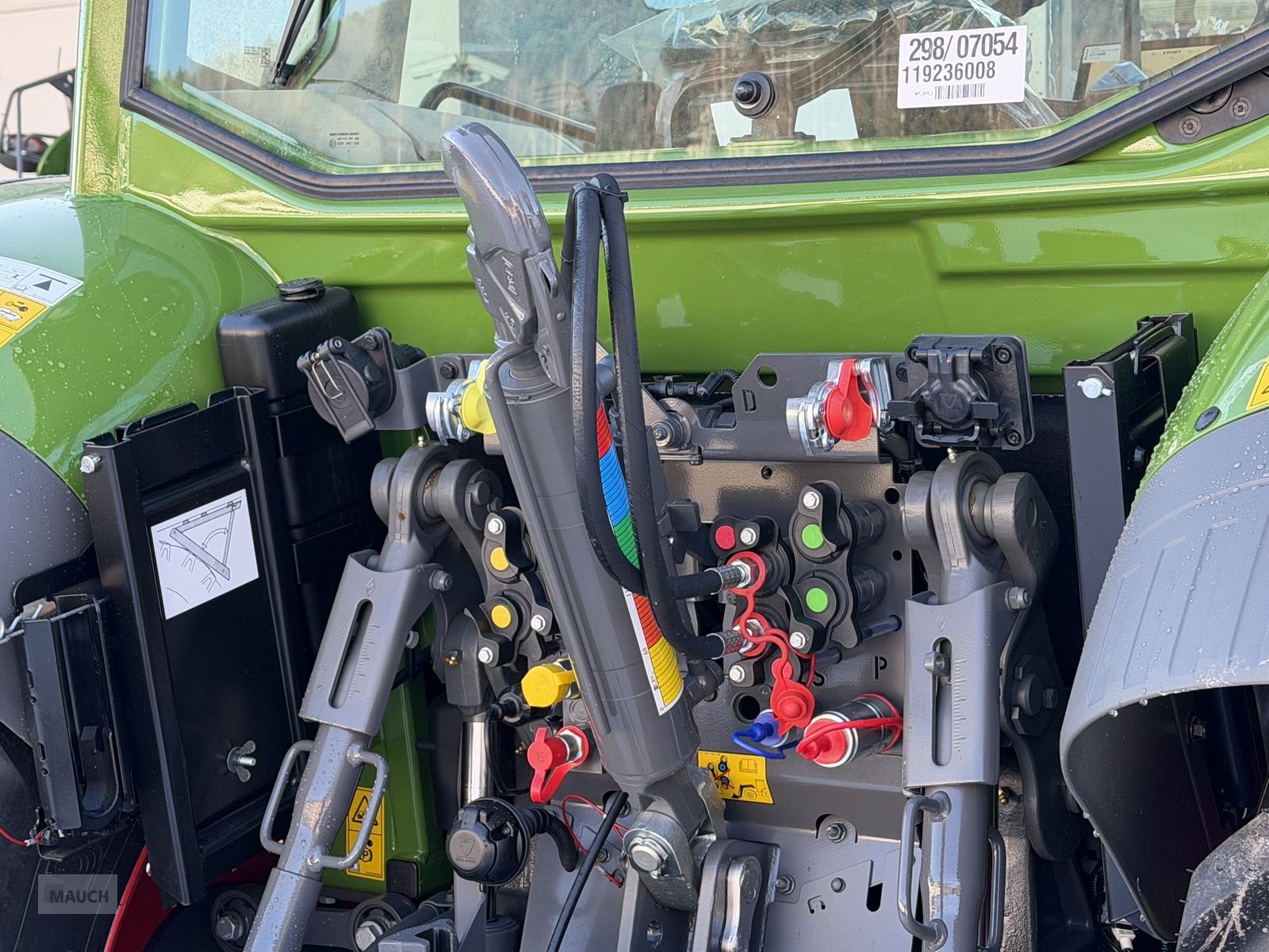 Traktor типа Fendt 211 Vario Gen3 Profi Setting 2, Neumaschine в Eben (Фотография 8)