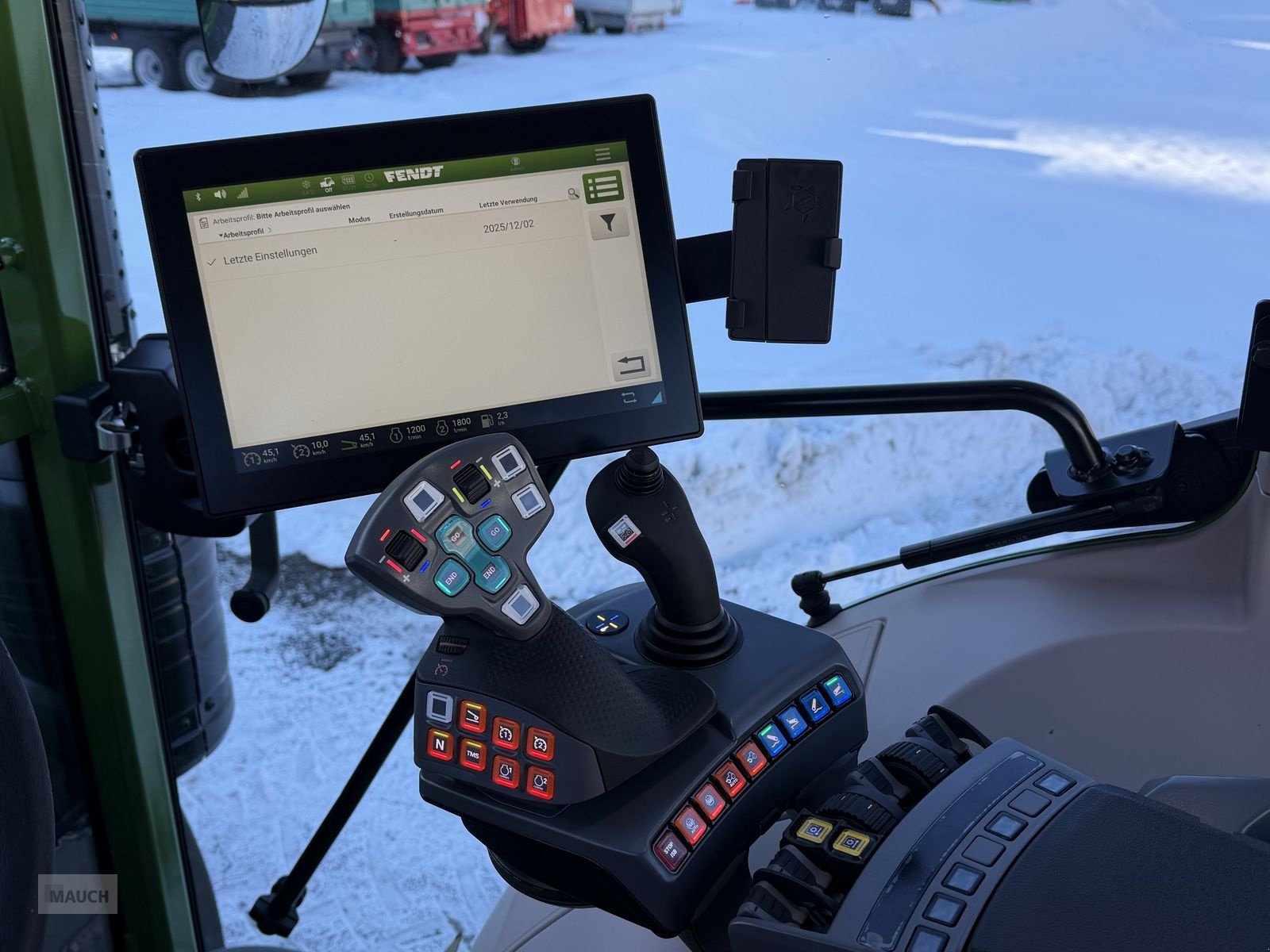 Traktor типа Fendt 211 Vario Gen3 Profi Setting 2, Neumaschine в Eben (Фотография 15)