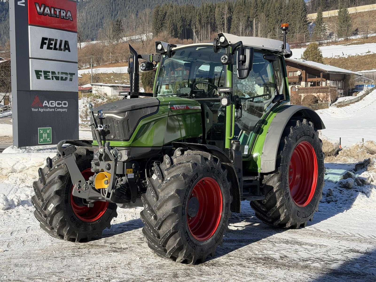 Traktor типа Fendt 211 Vario Gen3 Profi Setting 2, Vorführmaschine в Eben (Фотография 2)