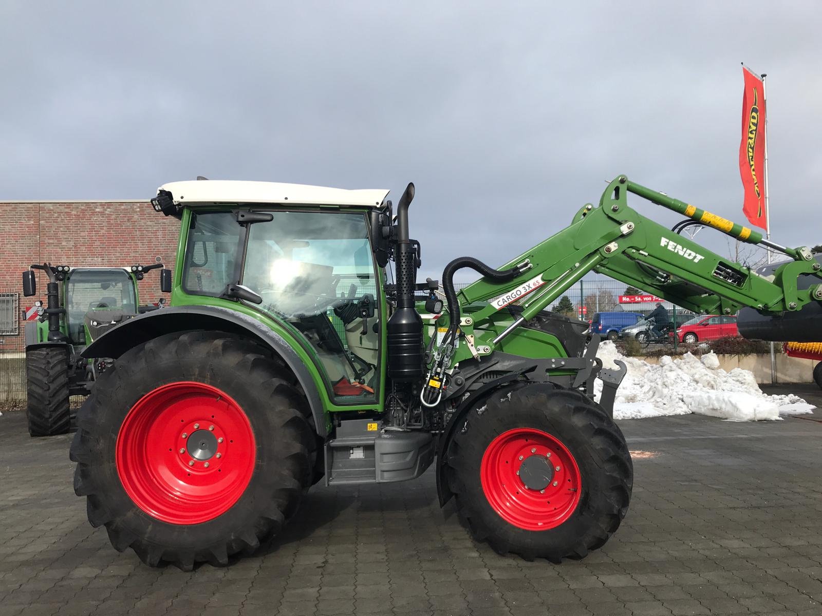 Traktor a típus Fendt 211 Vario Gen3 ProfiPlus, Gebrauchtmaschine ekkor: Husum (Kép 2)