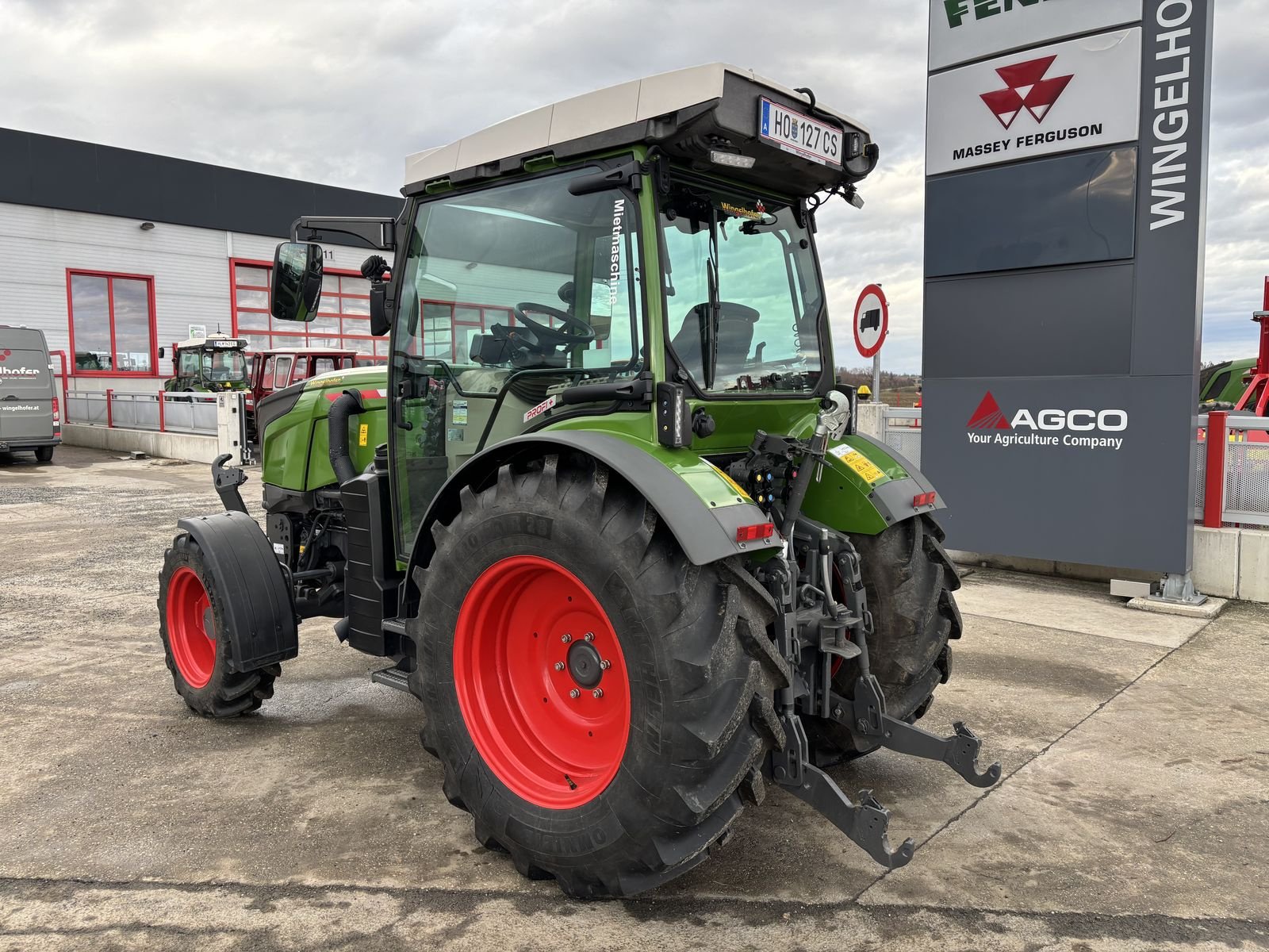 Traktor tipa Fendt 211 Vario P (Gen3), Vorführmaschine u Starrein (Slika 5)