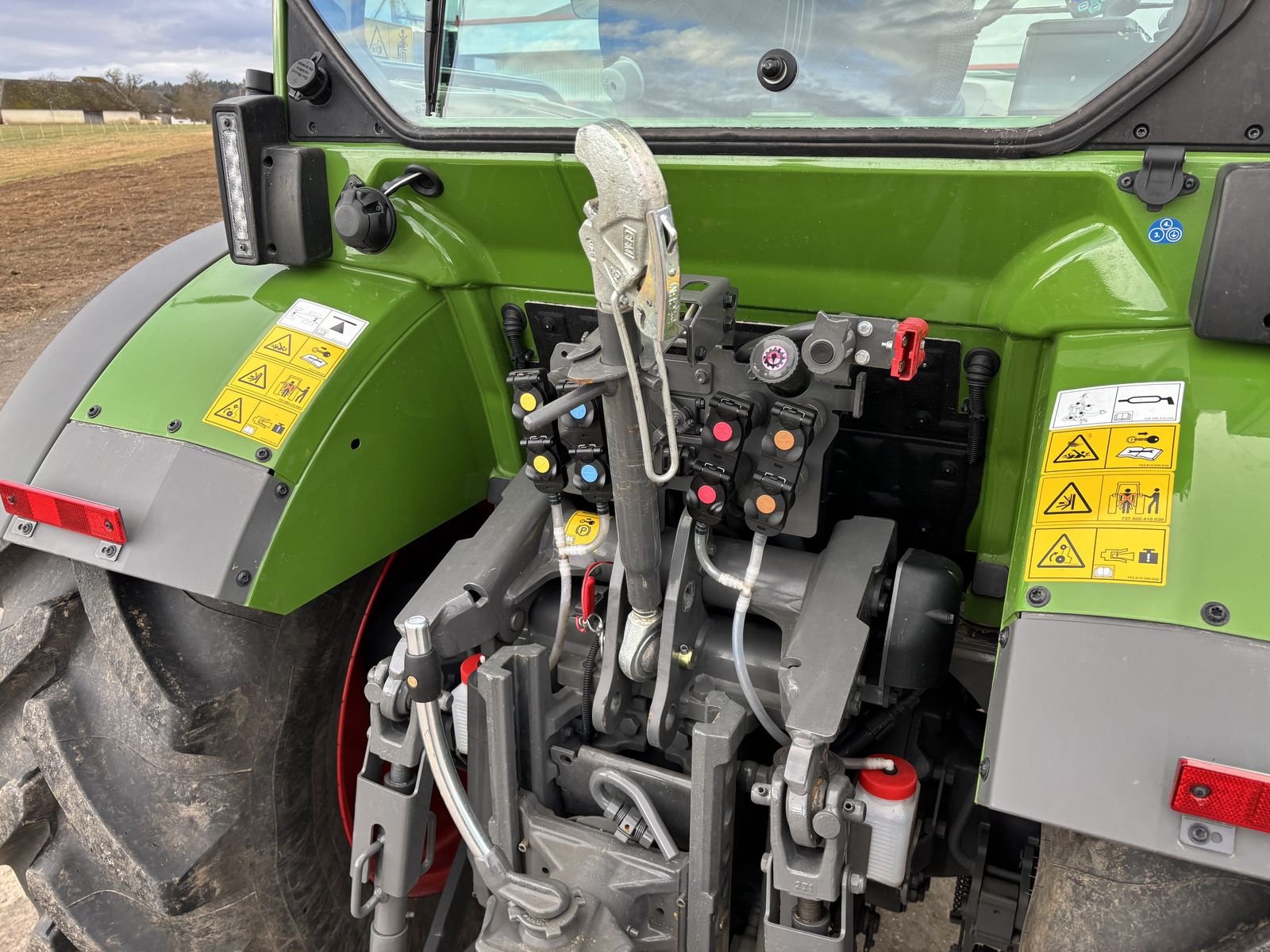Traktor tipa Fendt 211 Vario P (Gen3), Vorführmaschine u Starrein (Slika 17)