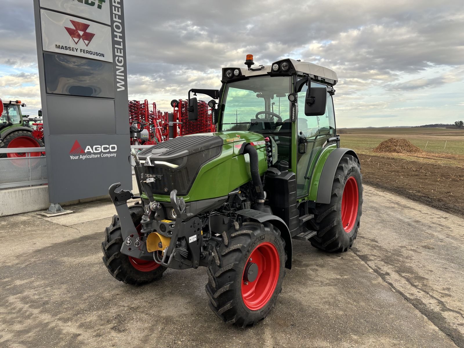 Traktor tipa Fendt 211 Vario P (Gen3), Vorführmaschine u Starrein (Slika 3)