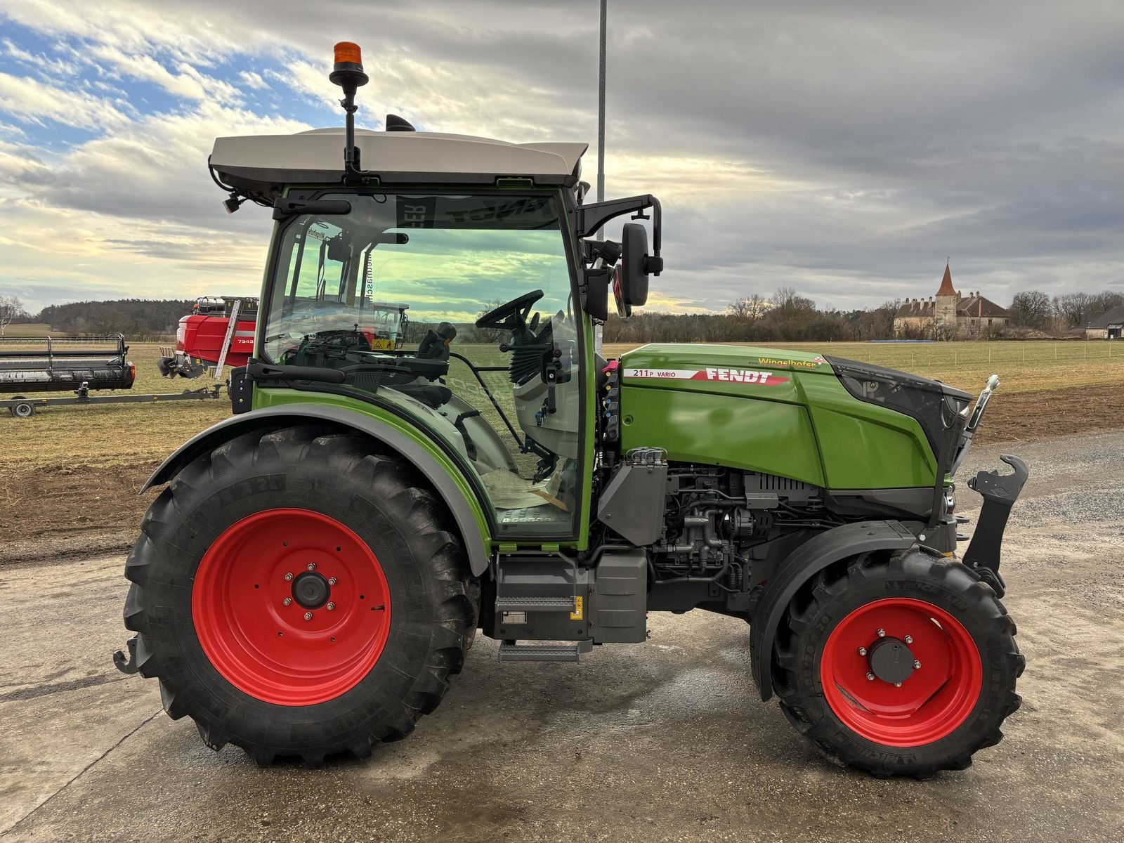 Traktor tipa Fendt 211 Vario P (Gen3), Vorführmaschine u Starrein (Slika 9)