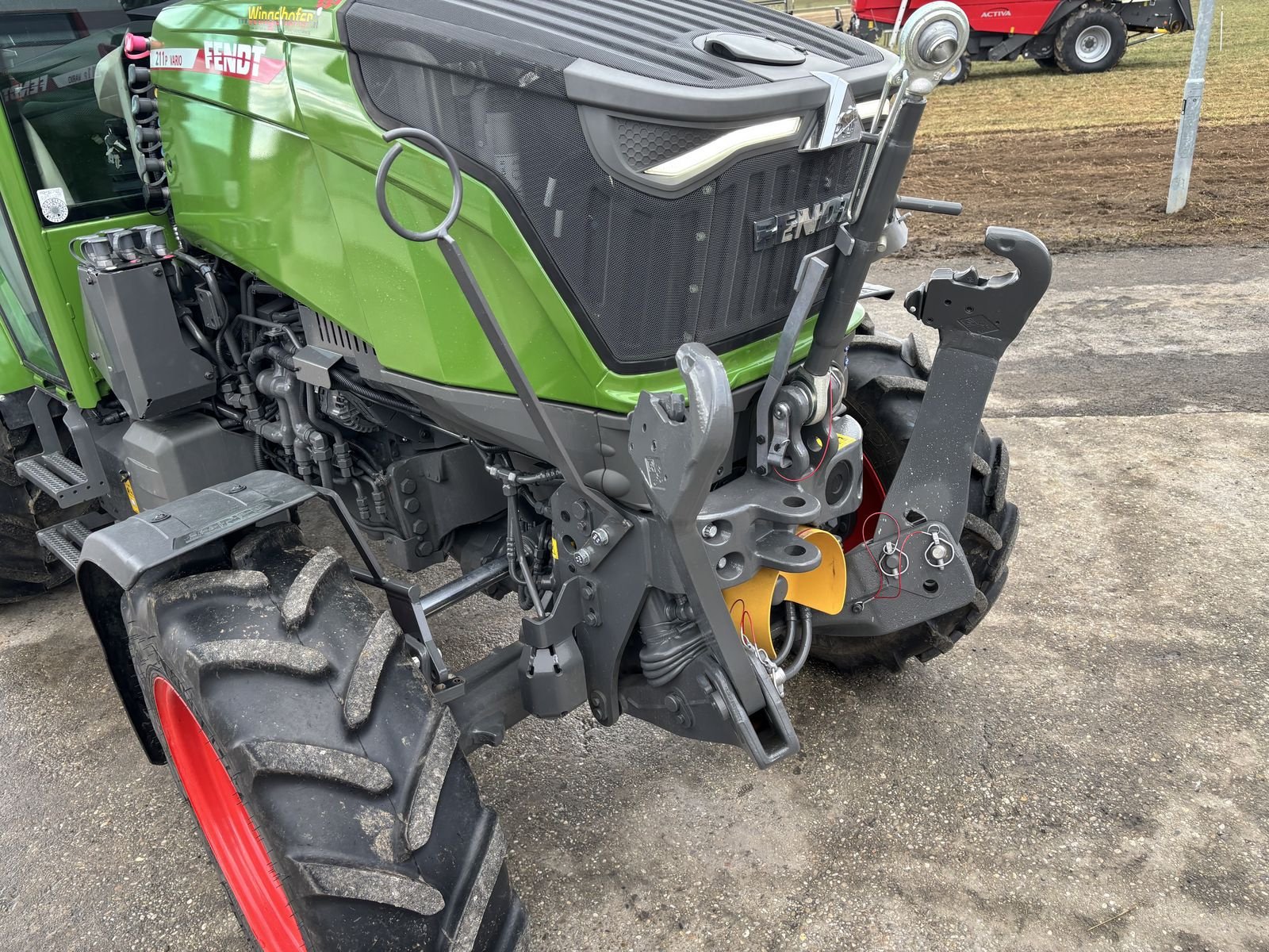 Traktor tipa Fendt 211 Vario P (Gen3), Vorführmaschine u Starrein (Slika 11)