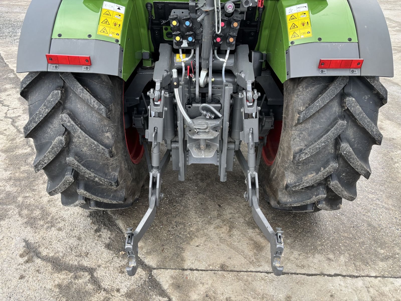 Traktor tipa Fendt 211 Vario P (Gen3), Vorführmaschine u Starrein (Slika 18)