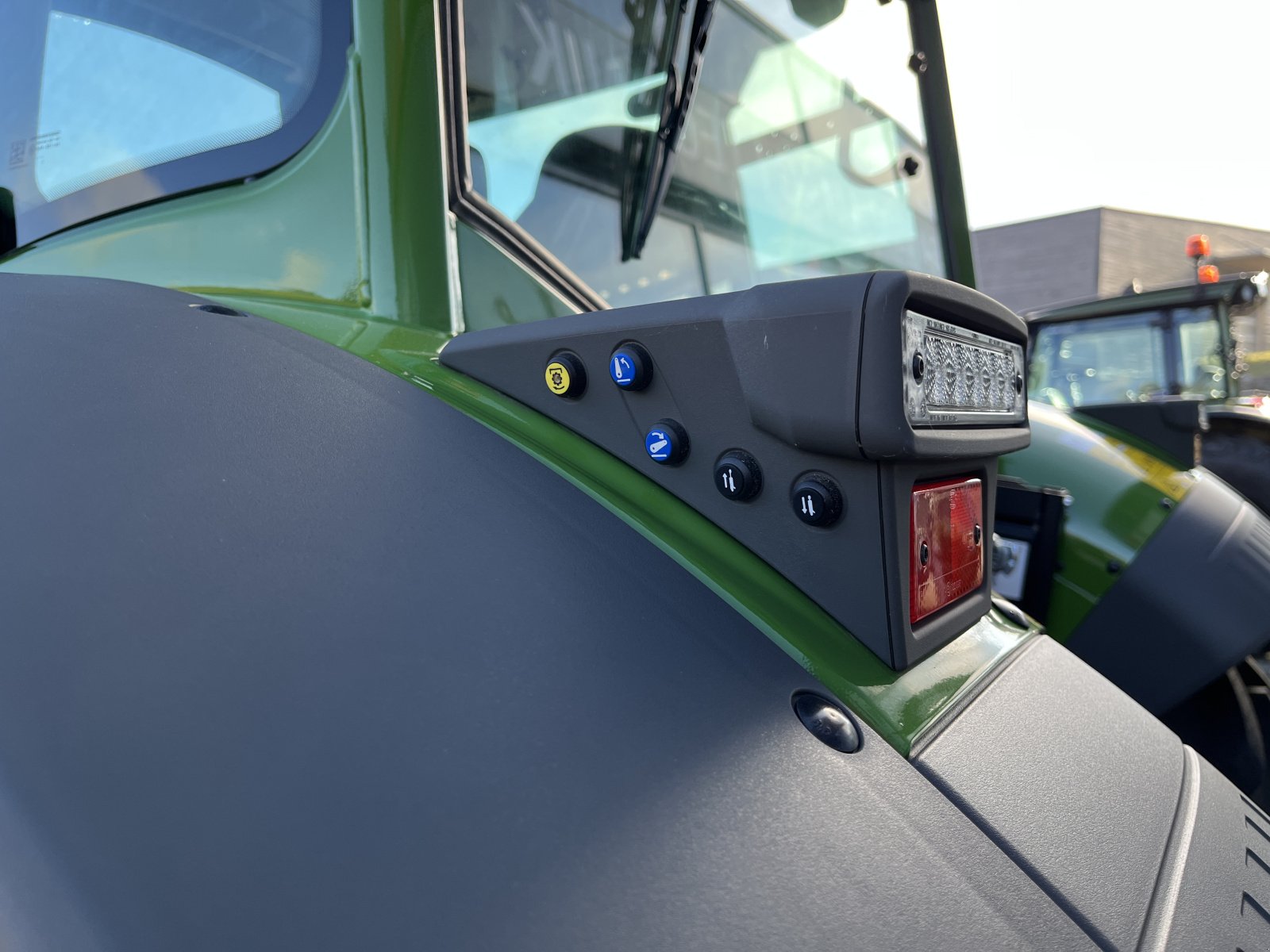 Traktor des Typs Fendt 211 Vario Power, Neumaschine in Frastanz (Bild 9)