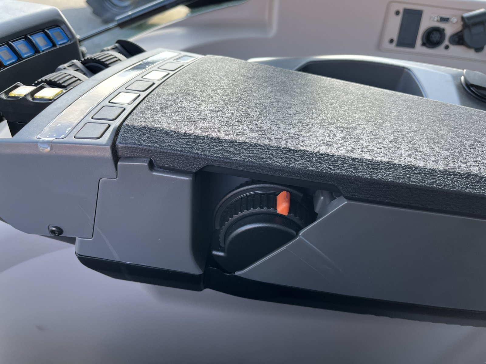 Traktor des Typs Fendt 211 Vario Power, Neumaschine in Frastanz (Bild 19)