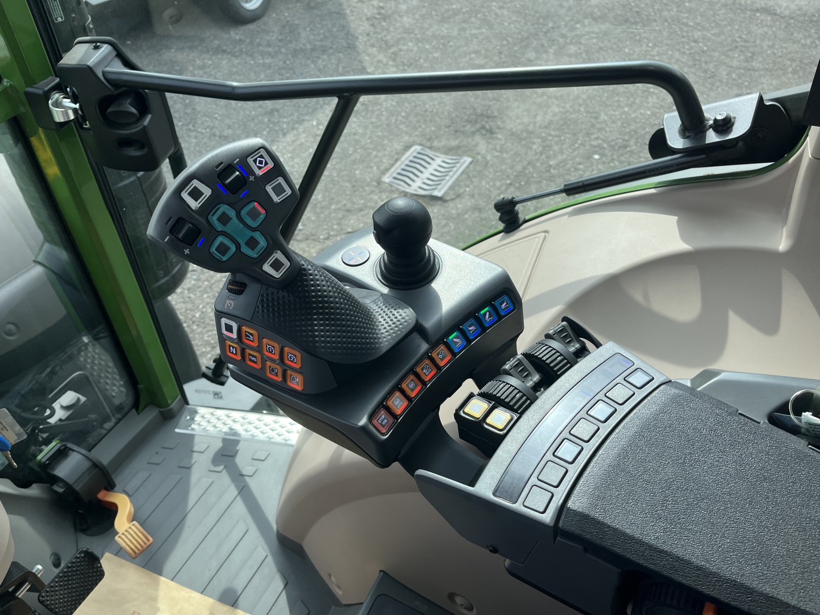 Traktor typu Fendt 211 Vario Power, Gebrauchtmaschine v Frastanz (Obrázek 16)