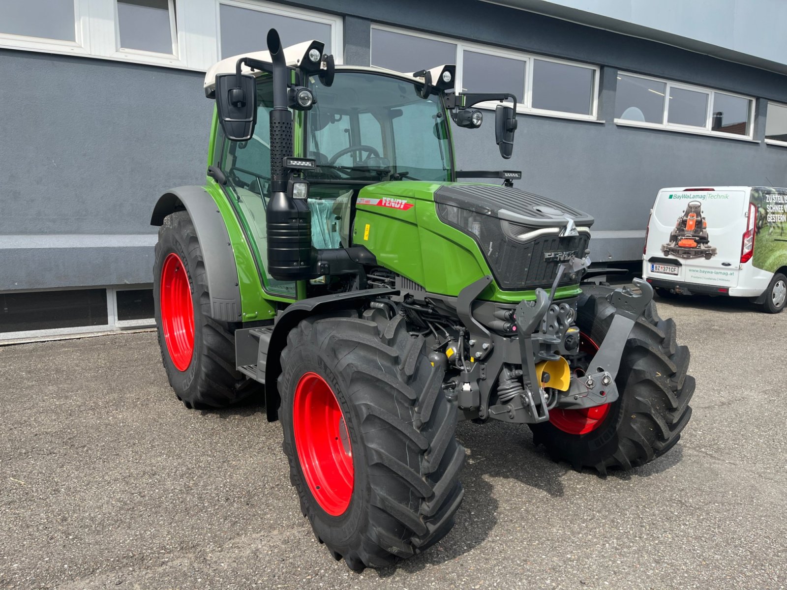 Traktor типа Fendt 211 Vario Power, Gebrauchtmaschine в Frastanz (Фотография 4)