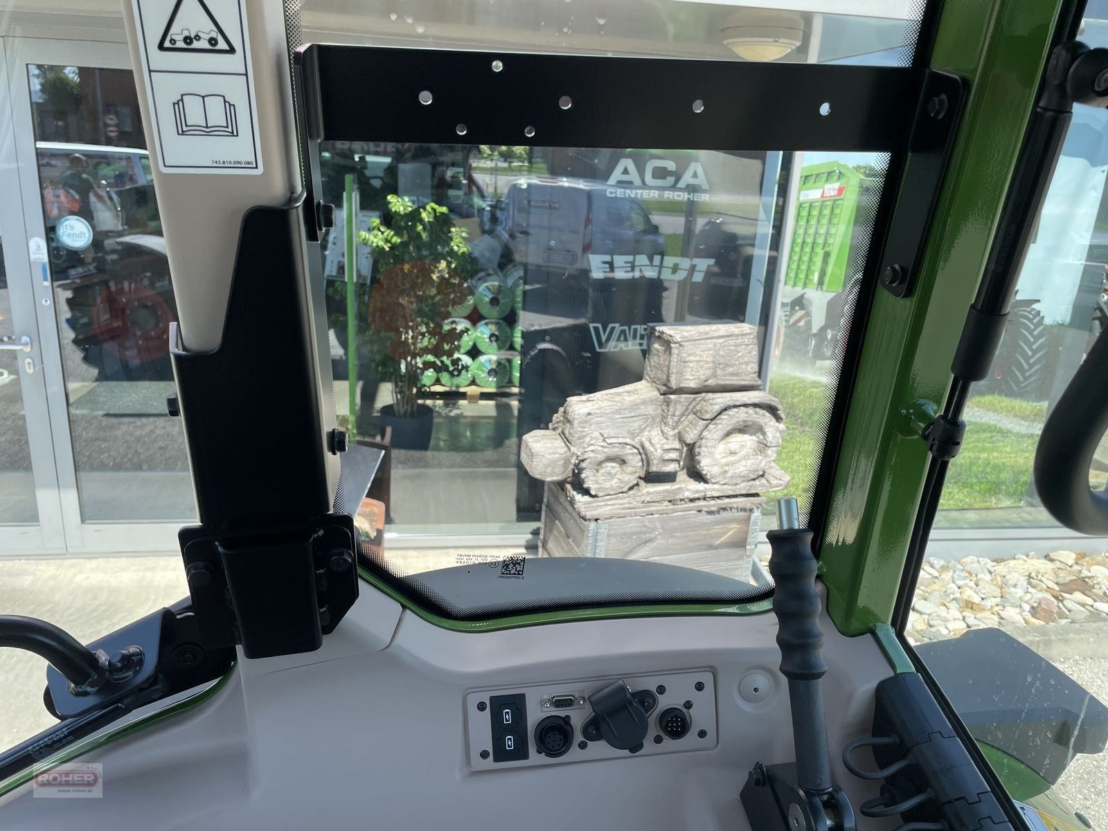 Traktor des Typs Fendt 211 Vario Profi+ (Gen3), Neumaschine in Wieselburg Land (Bild 12)