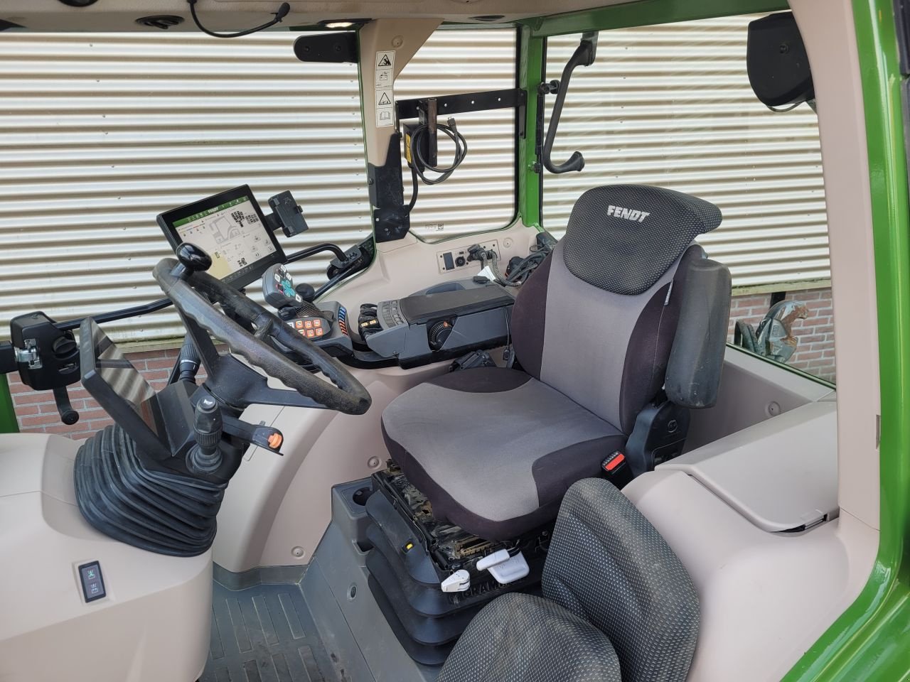 Traktor typu Fendt 211 vario profi plus, Gebrauchtmaschine w Houten (Zdjęcie 8)