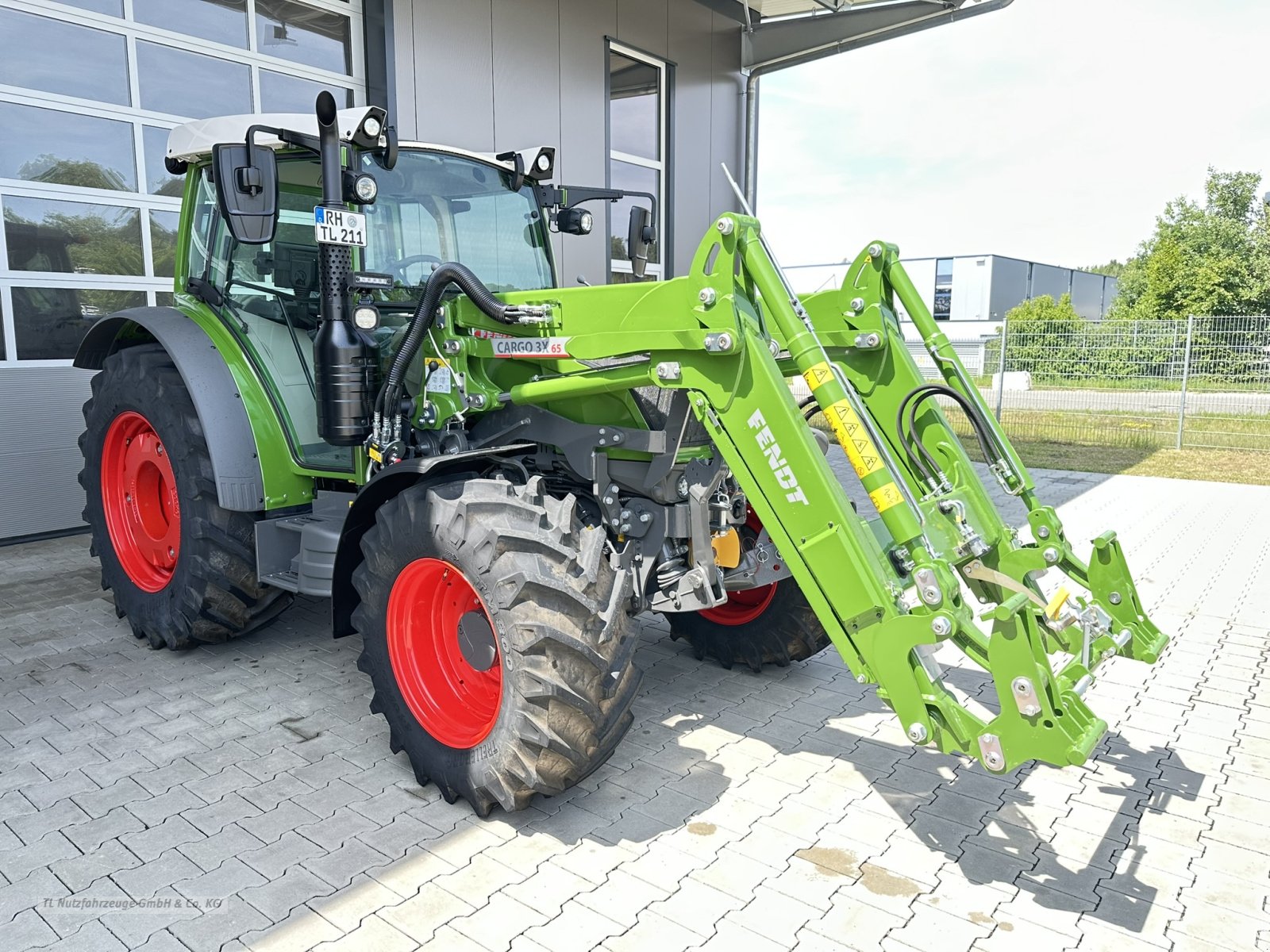 Traktor типа Fendt 211 Vario Profi, Gebrauchtmaschine в Röttenbach (Фотография 5)