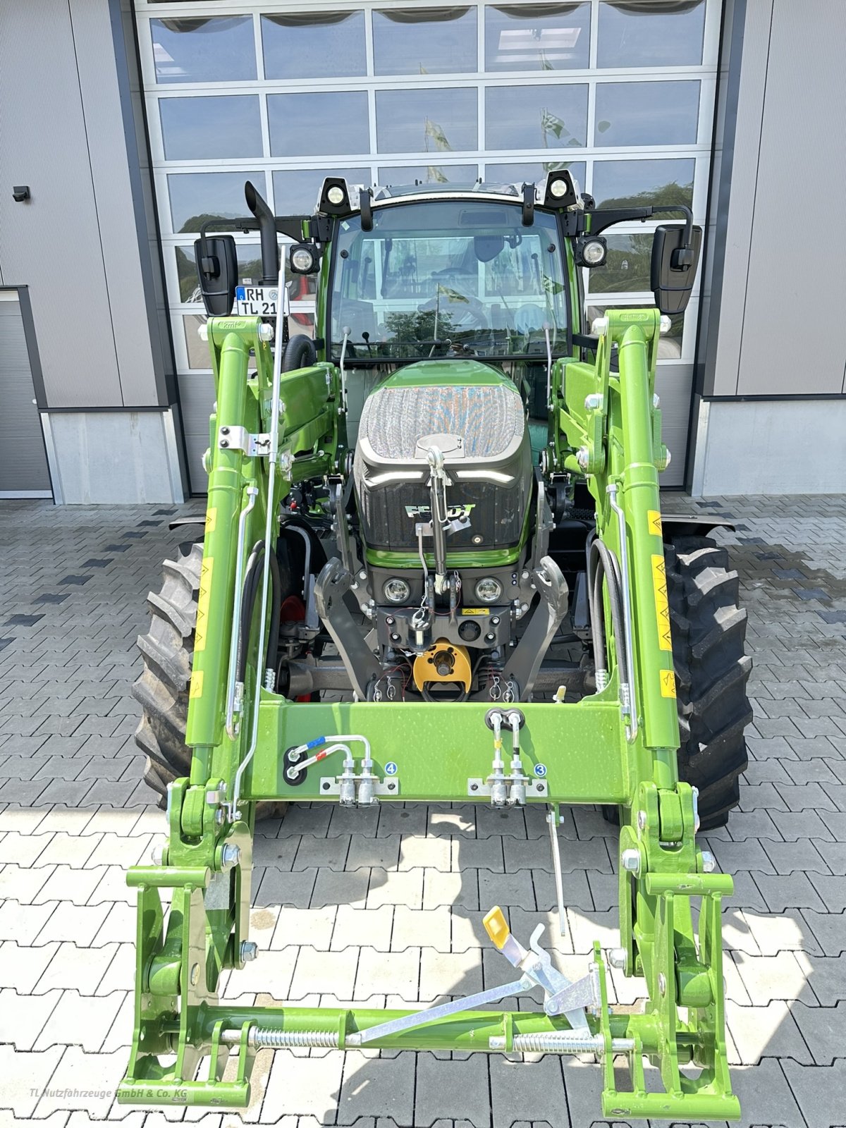 Traktor типа Fendt 211 Vario Profi, Gebrauchtmaschine в Röttenbach (Фотография 7)