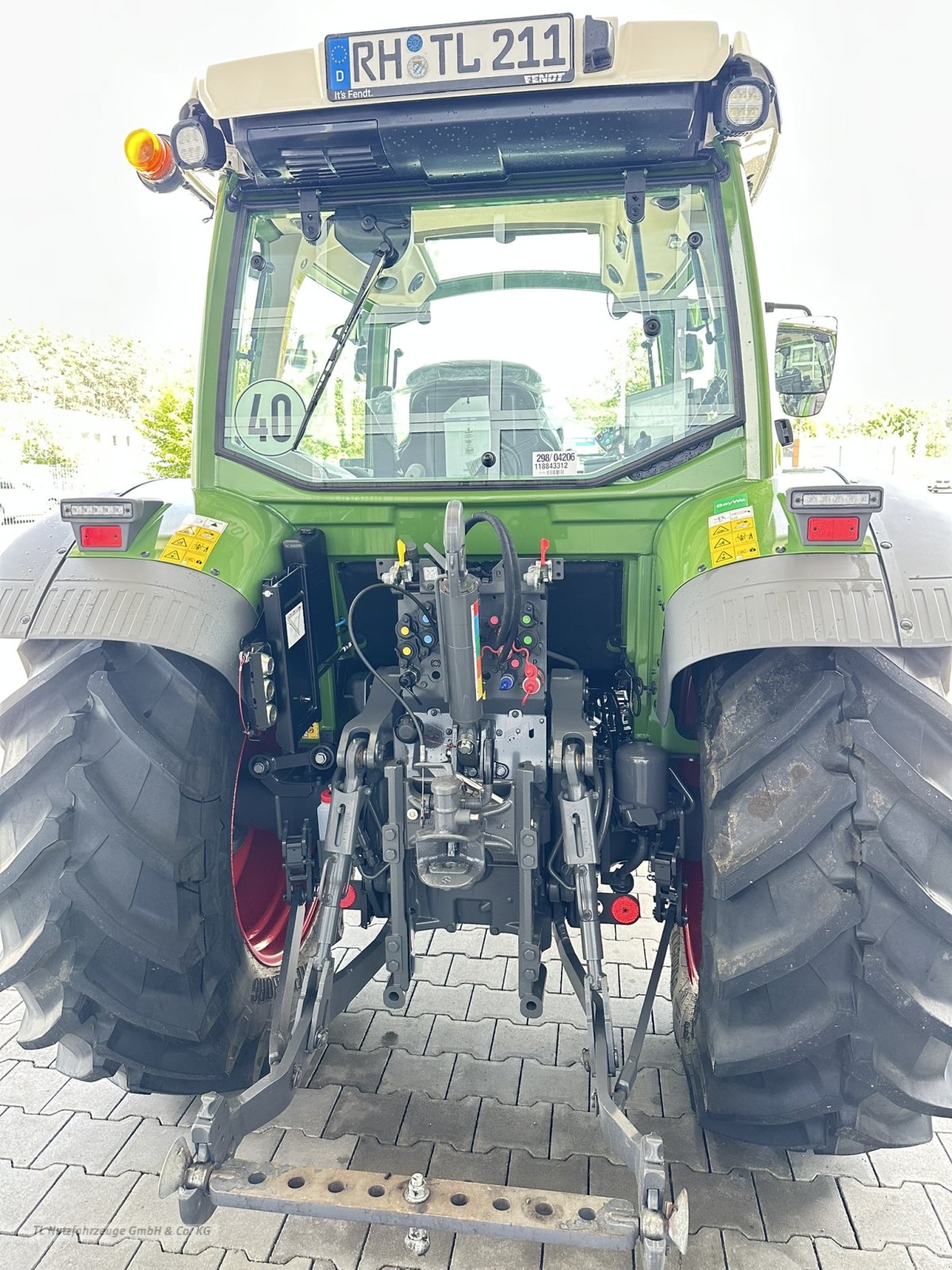 Traktor типа Fendt 211 Vario Profi, Gebrauchtmaschine в Röttenbach (Фотография 8)