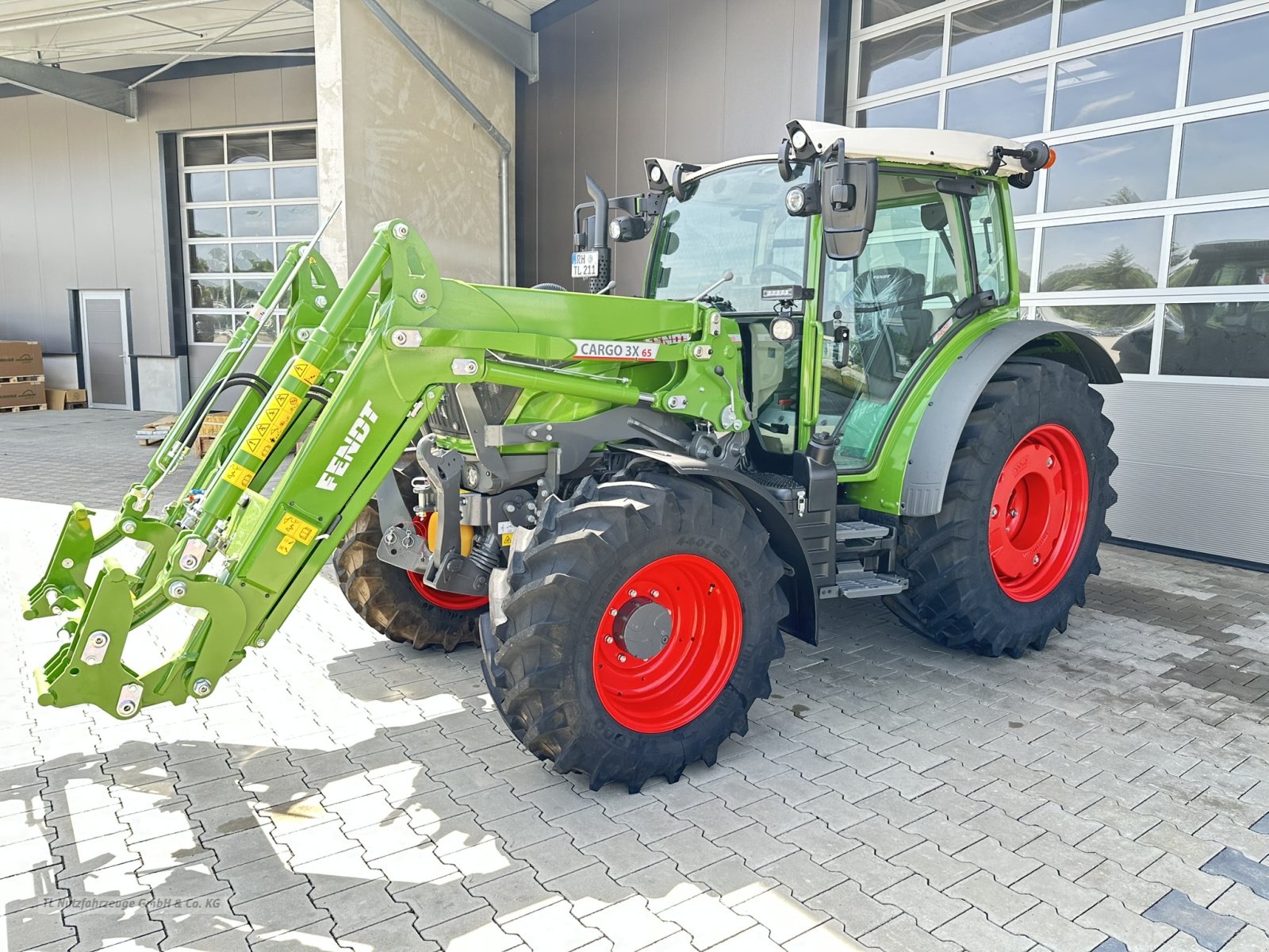 Traktor типа Fendt 211 Vario Profi, Gebrauchtmaschine в Röttenbach (Фотография 11)