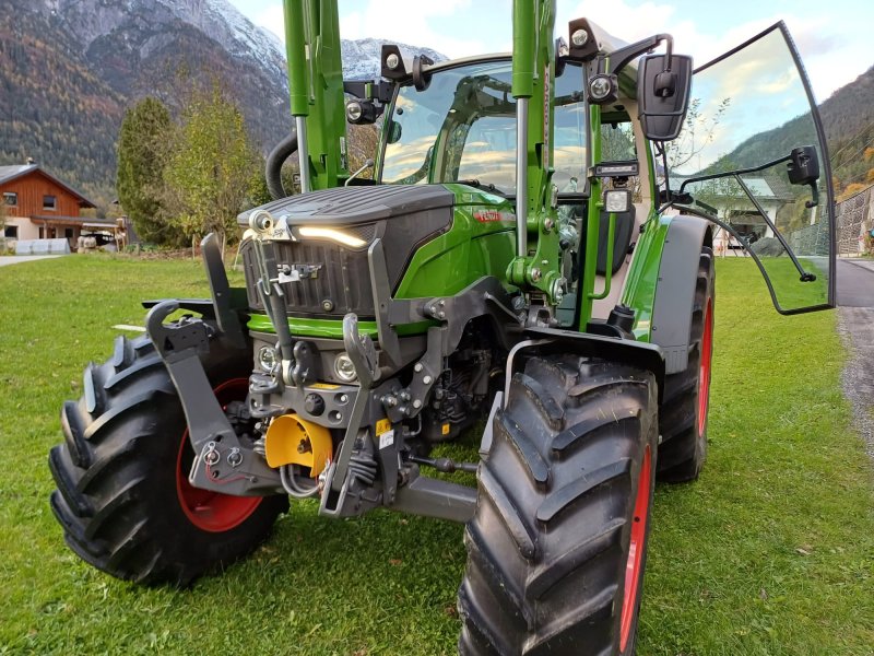 Traktor des Typs Fendt 211 Vario Profi, Gebrauchtmaschine in Tenneck (Bild 1)
